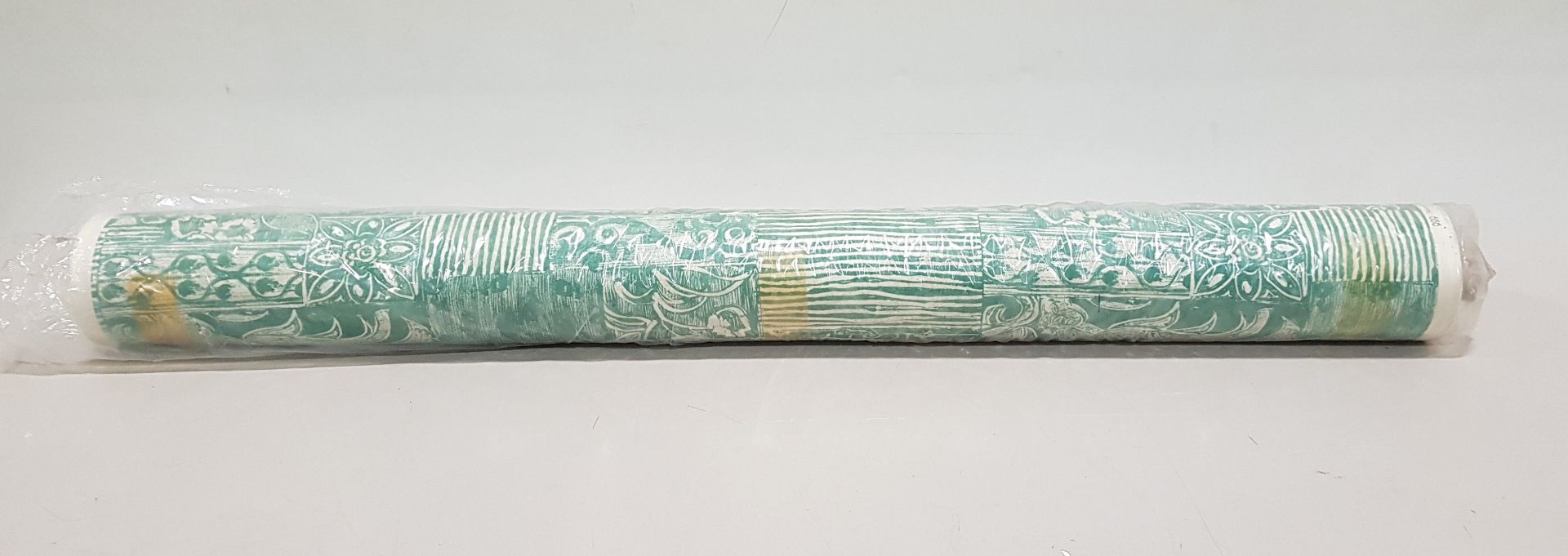 1 X ROLL OF FABRIC IN GREEN AND WHITE FLORAL DESIGN -LENGTH 30 M - £12.99 / M - TOTAL £389.7