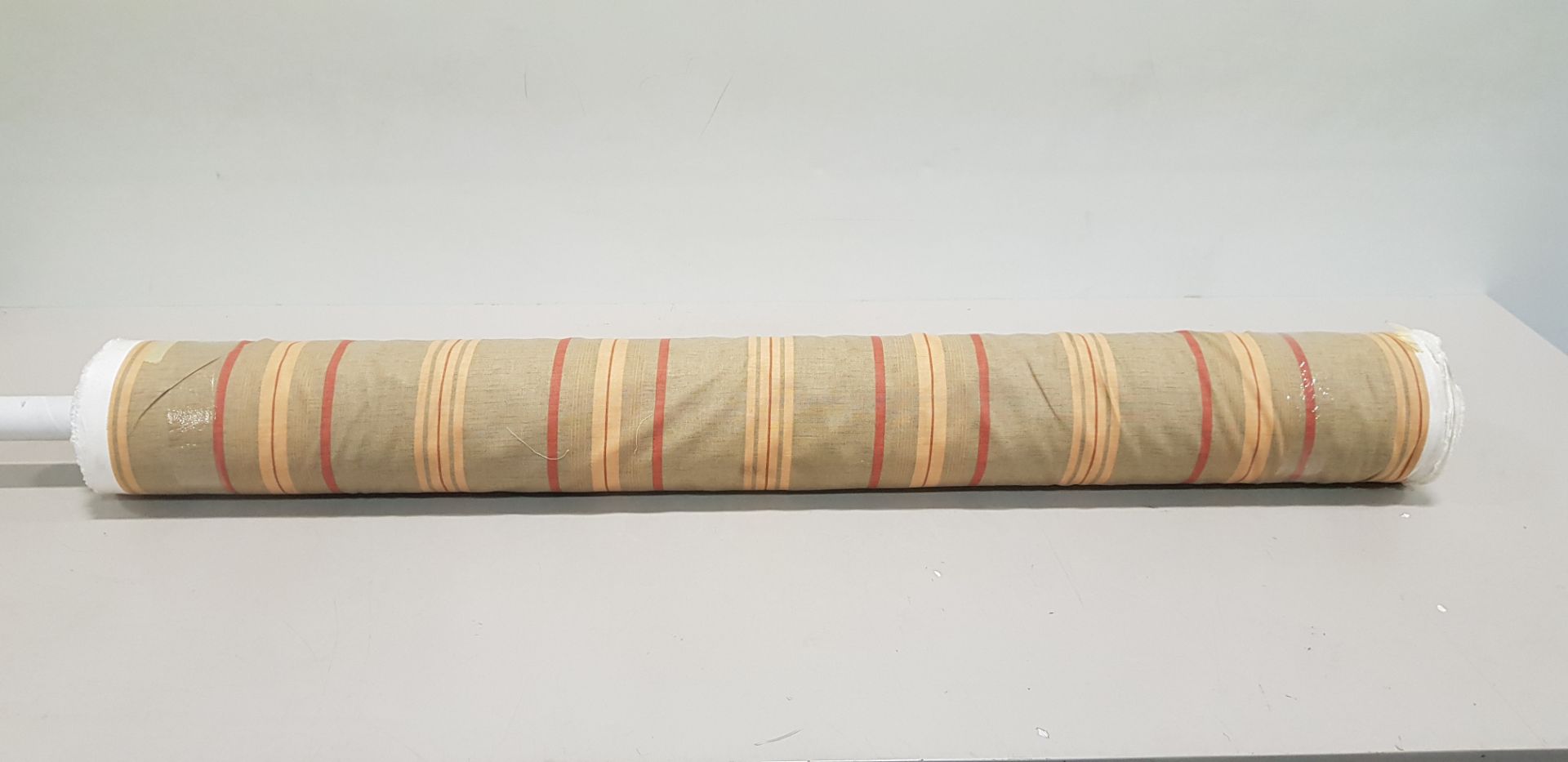 1 X ROLL OF FABRIC IN IN BROWN AND RED / ORANGE LIND DESIGN - THE LENGTH 49M £12.99 / M - TOTAL £