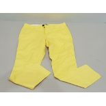 30 X BRAND NEW AEROPOSTALE WOMEN'S CHINO'S IN YELLOW SIZE 34R IN ONE BOX