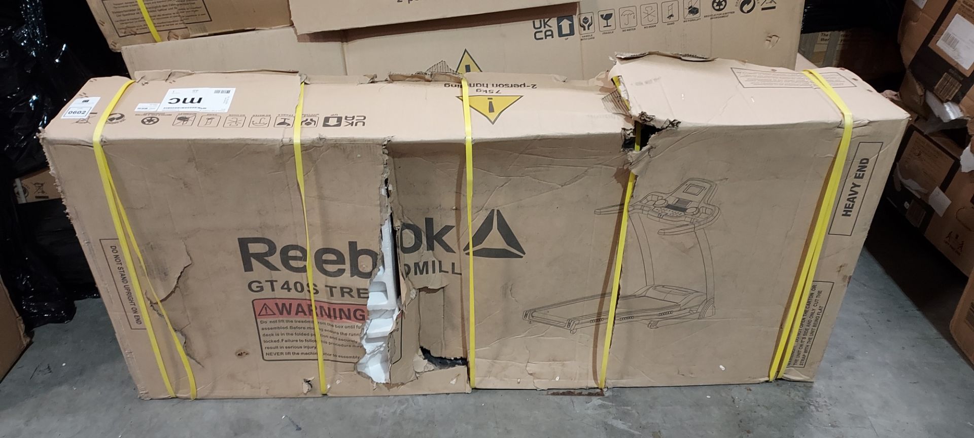 1 X BRAND NEW FACTORY SEALED REEBOK GT40S TREADMILL 00 IN BLACK GROSS WEIGHT 75KG (NOTE BOX - Image 2 of 2