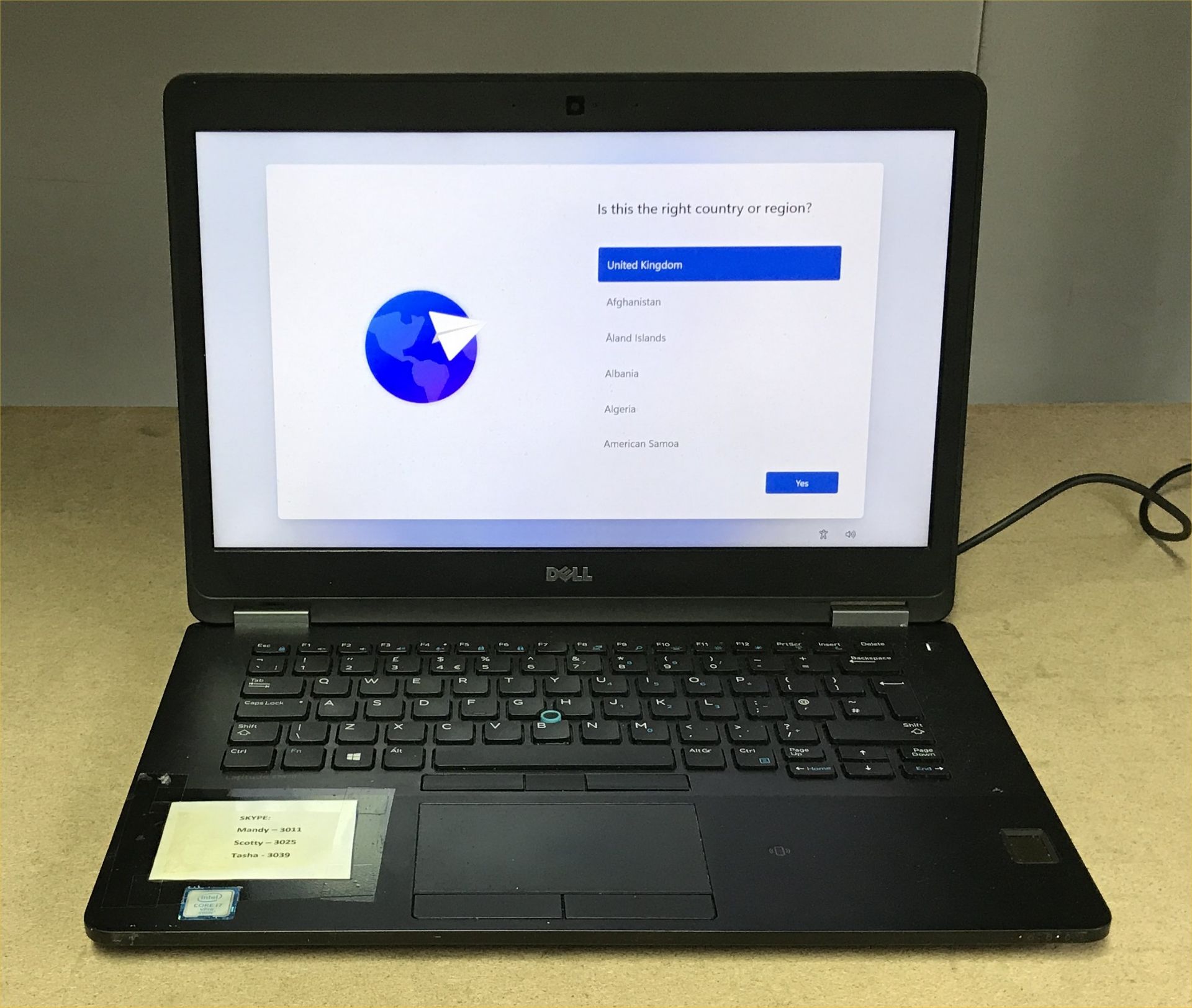 DELL LATITUDE E7470 LAPTOP, INTEL I7-6600U CPU, 8GB RAM, 256GB SSD, DATA WIPED WITH WINDOWS 11