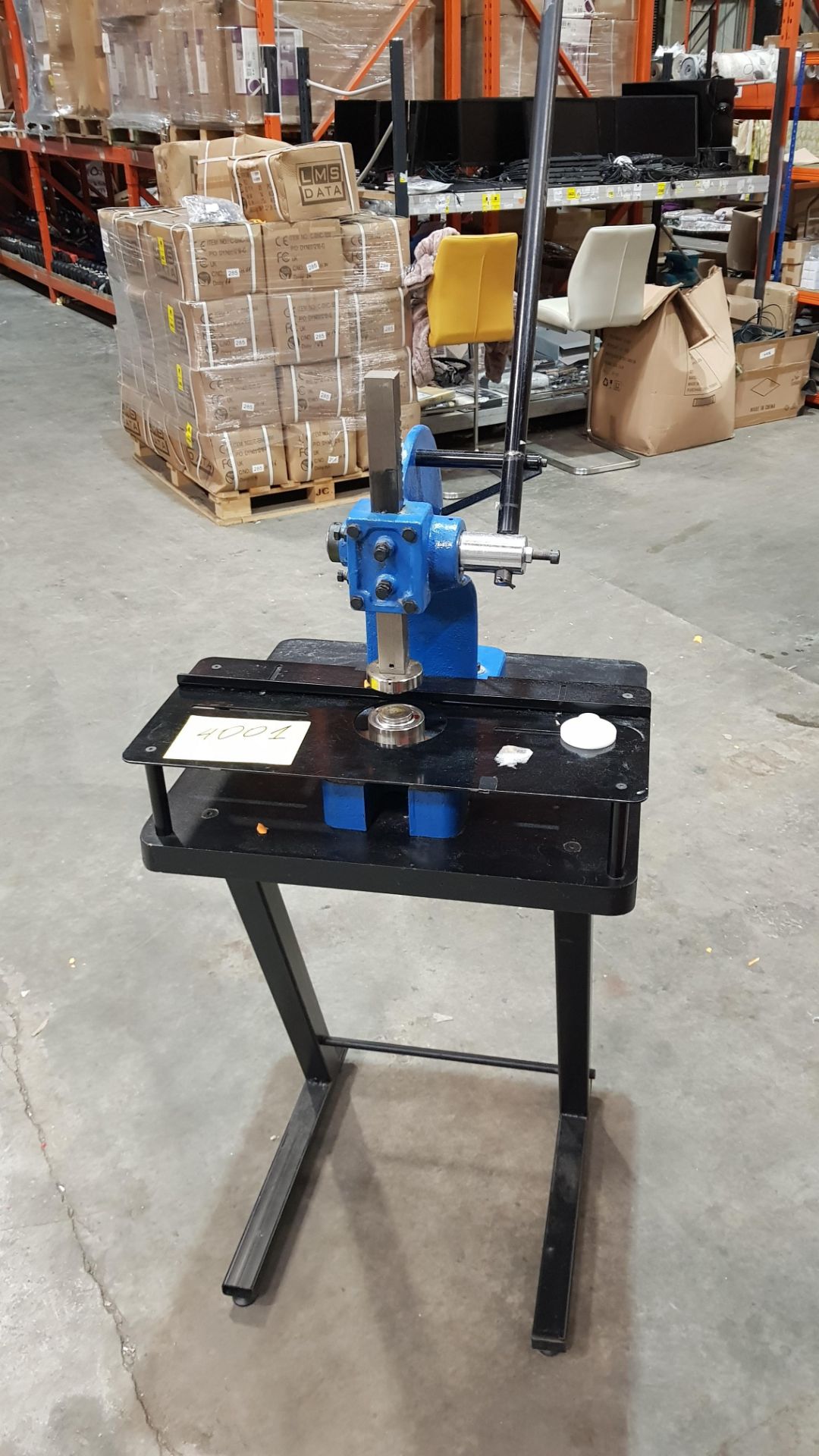 1 X MANUAL INDUSTRIAL EYELET MACHINE - WITH STAND AND ATTACHMENTS