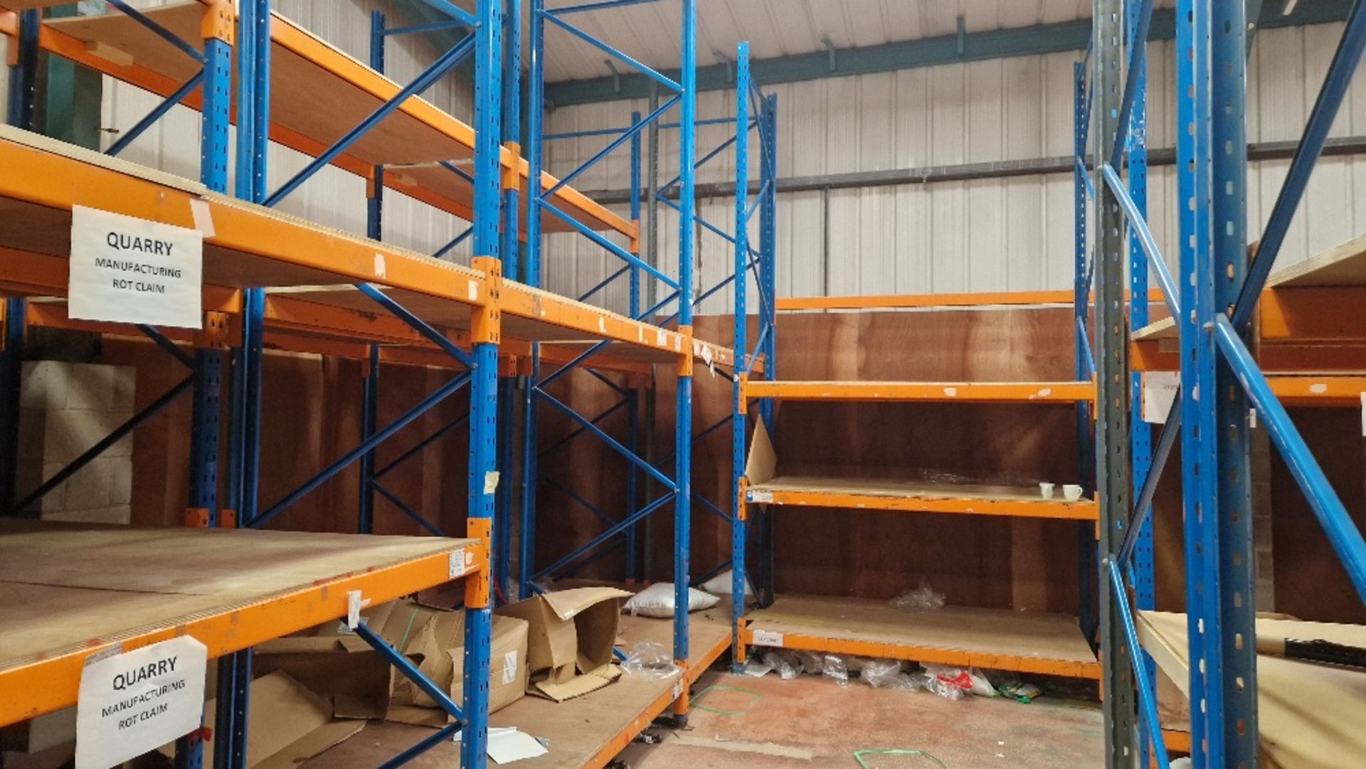 36 BAYS OF PALLET RACKING COMPRISING APPROX 306 BEAMS AND 60 UPRIGHTS. (BEAMS ARE APPROX AND - Bild 5 aus 5