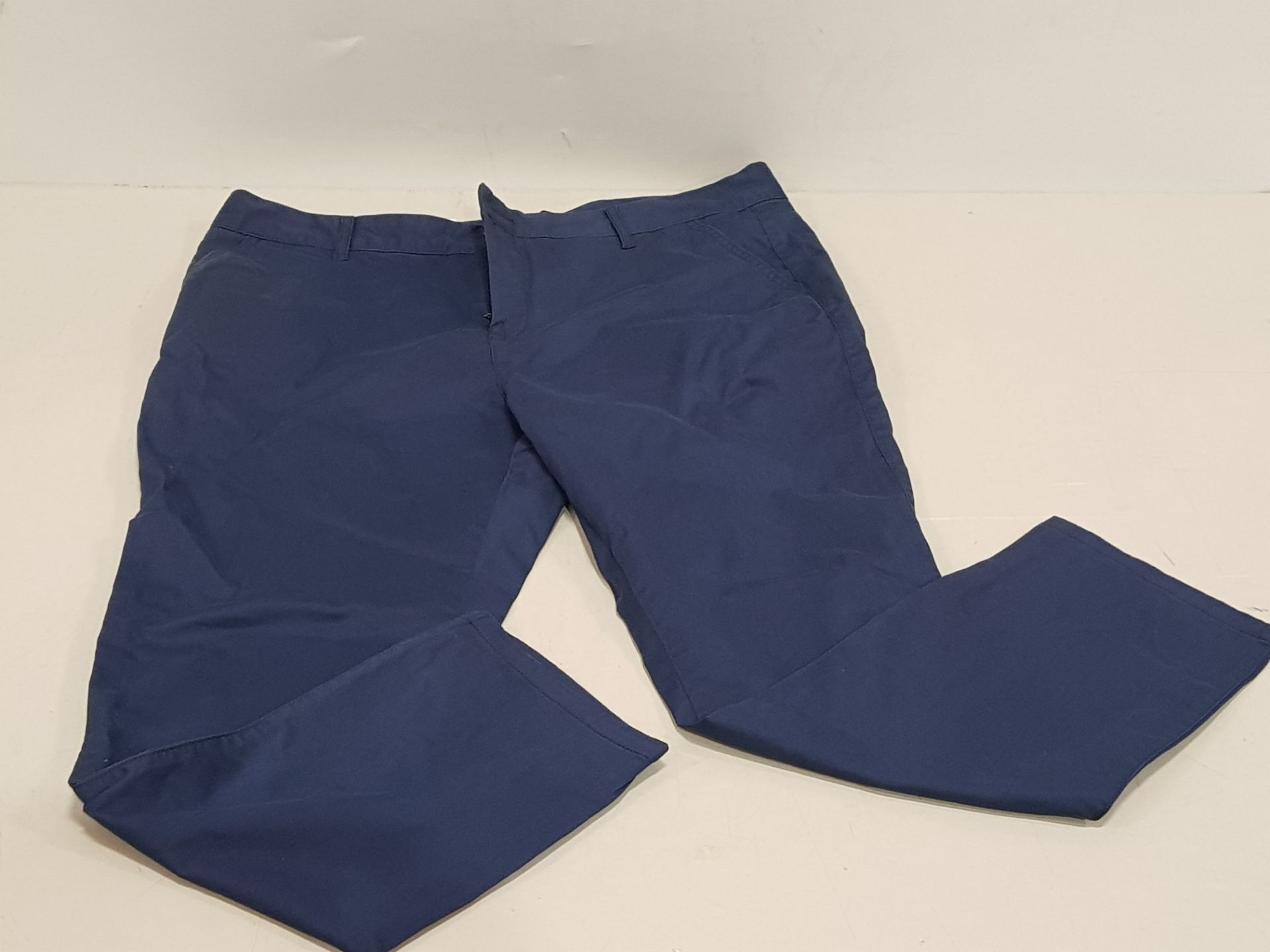 32 X BRAND NEW AEROPOSTALE WOMEN'S CHINO'S IN NAVY BLUE SIZE 30R IN ONE BOX