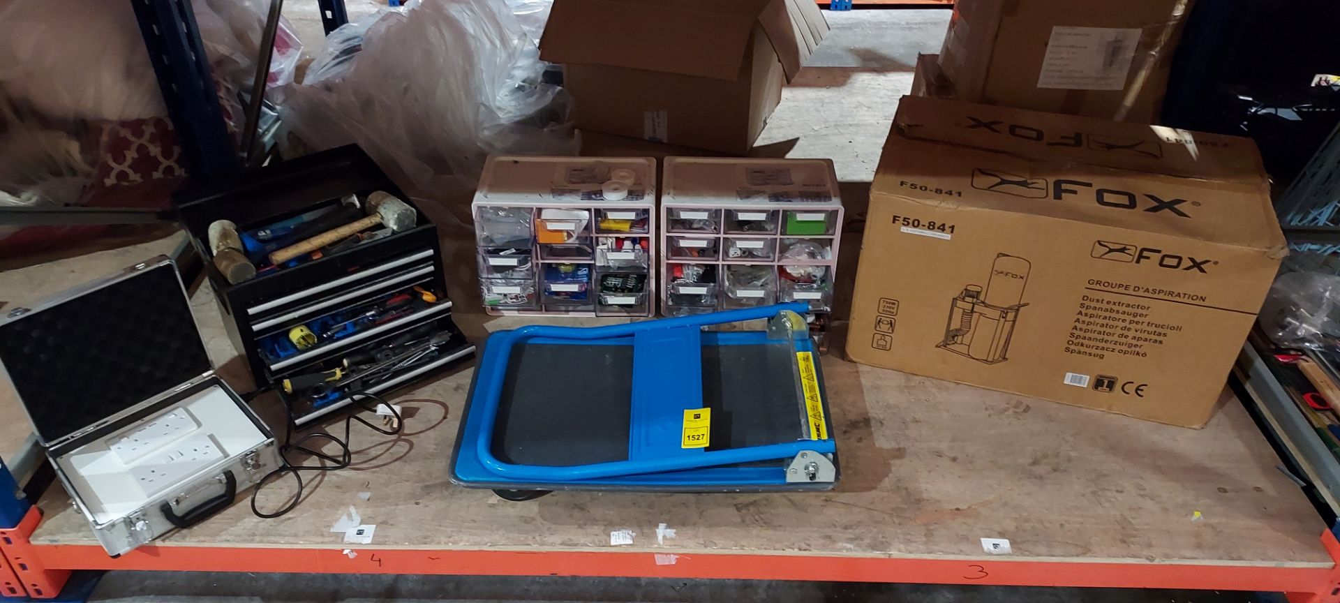 6 PIECE MIXED LOT CONTAINING SILVERLINE PLATFORM TROLLEY /240 V CONNECTION TESTER / TOOL BOX FULL OF