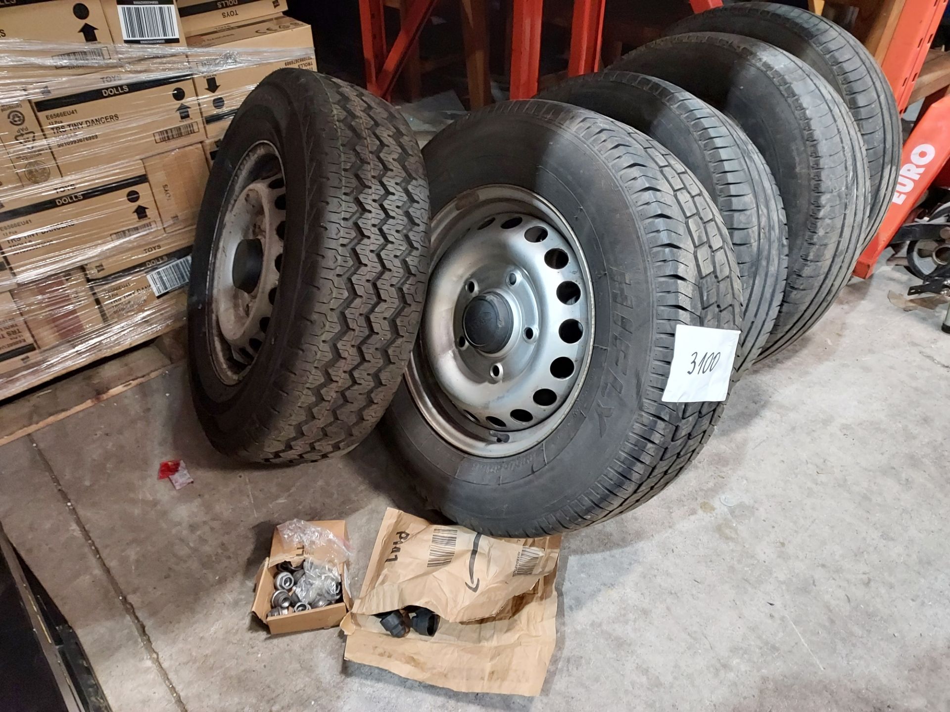 5 X COMPLETE FORD TRANSIT MK 8 WHEELS AND TYRES - COME OF A 21 PLATE TRANSIT - INCLUDES 20 NUTS