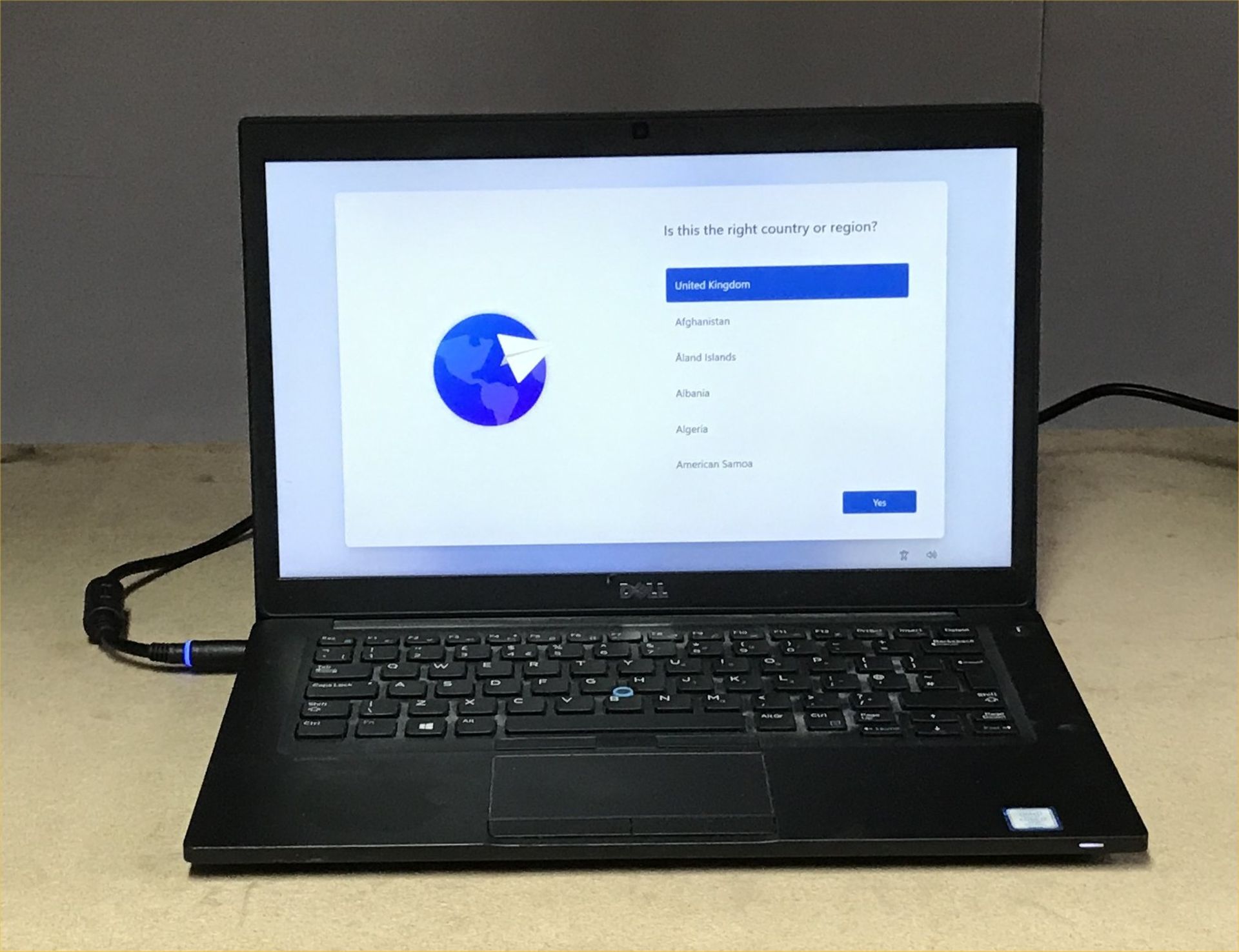 DELL LATITUDE 7480 LAPTOP, INTEL I7-7600U CPU, 8GB RAM, 256GB SSD, DATA WIPED & WIN 11 INSTALLED,