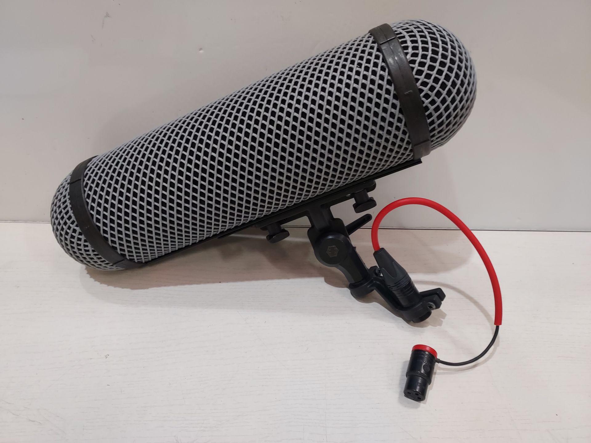 RYCOTE WINDSHIELD KIT 416 TAILORED FOR SENNHEISER MKH 416 - RIGHT ANGLED XLR CONNECTOR - EXCELLENT - Image 2 of 2