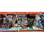 FULL BAY MIXED LOT TO INCLUDE - BARBECOOK BBQ EQUIPMENT - OUTDOOR LIVING 100 LED GARDEN LIGHTS -