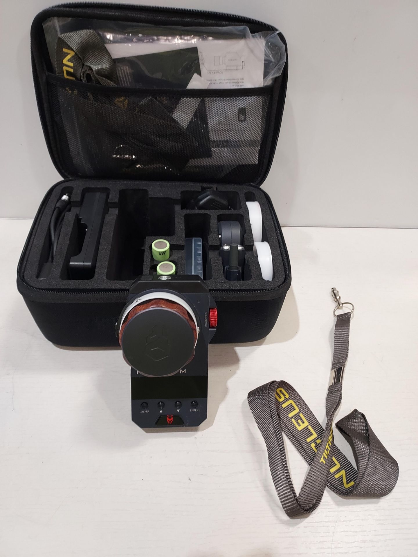 TILTA NUCLEUS-M WIRELESS LENS CONTROL SYSTEM CAMERA FOLLOW FOCUS PARTIAL KIT I - IN CARRY CASE - Image 2 of 2