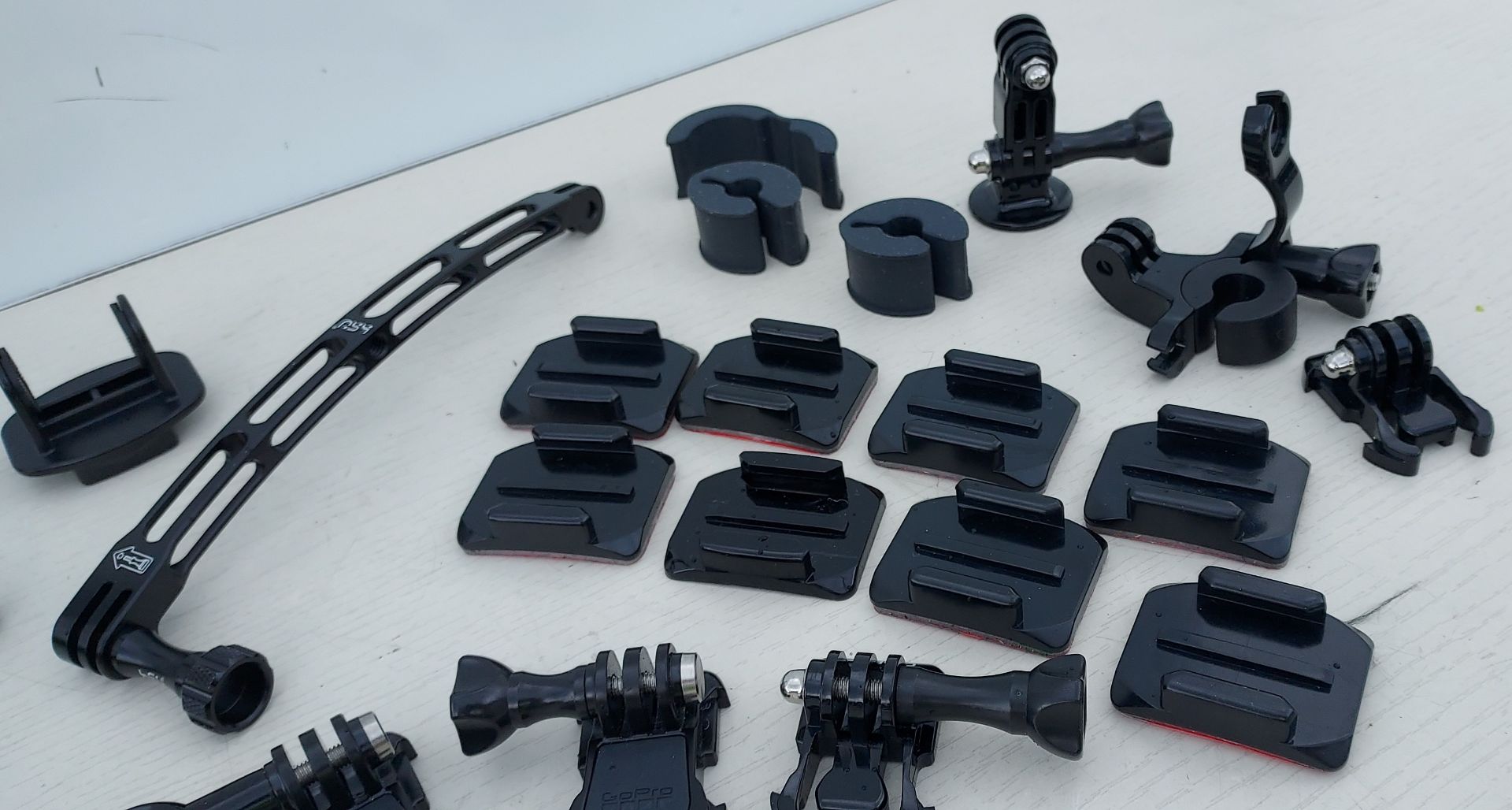 MISC LOT OF 35+ GO PRO MOUNTING ATTACHMENTS FOR CAMERAS & CAMERA MOUNTING PLATES - Image 4 of 4