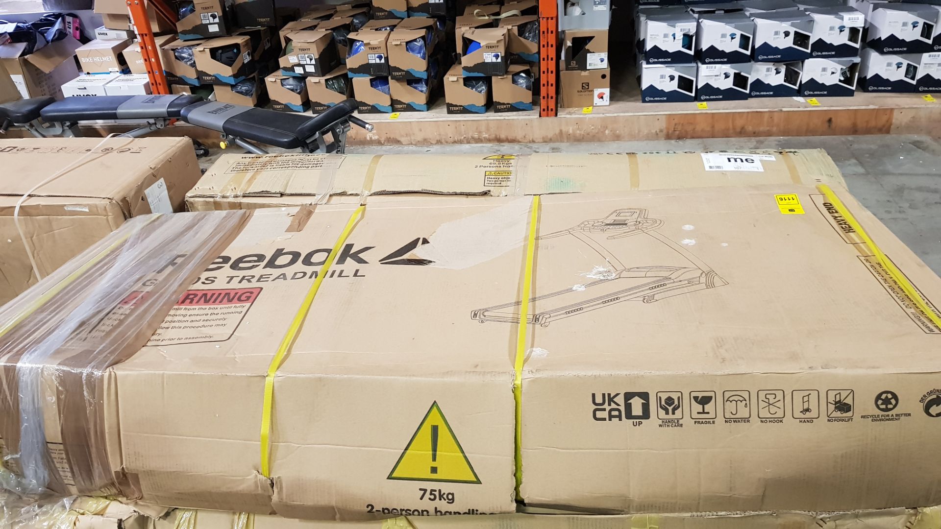 1 X BOXED REEBOK GT40S TREADMILL IN BLACK - IN 1 BOX ( PLEASE NOTE CUSTOMER RETURN AND DAMAGE ON BOX - Image 2 of 2