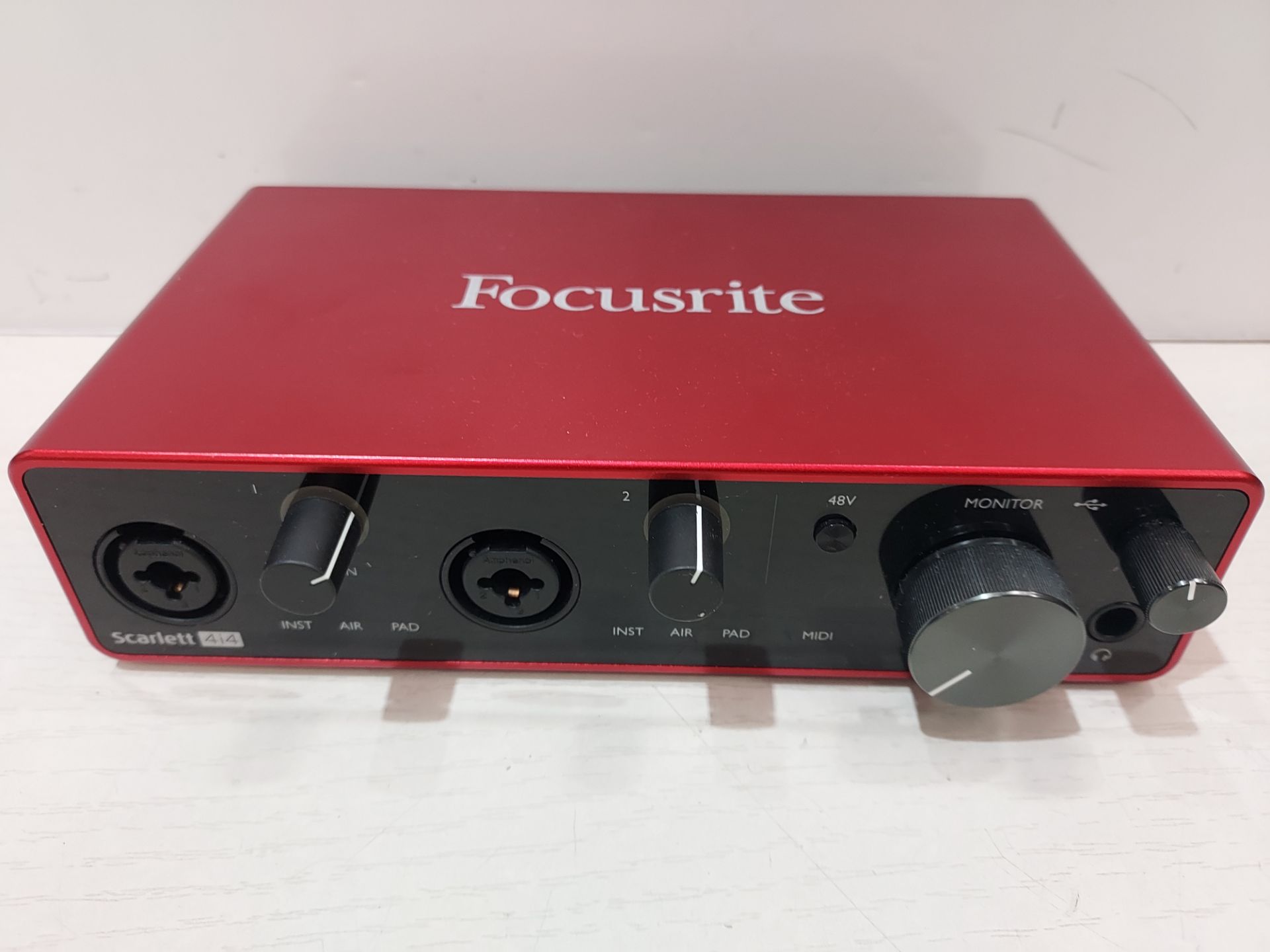 FOCUSRITE SCARLETT-414 4TH GEN USB AUDIO INTERFACE - Image 2 of 3