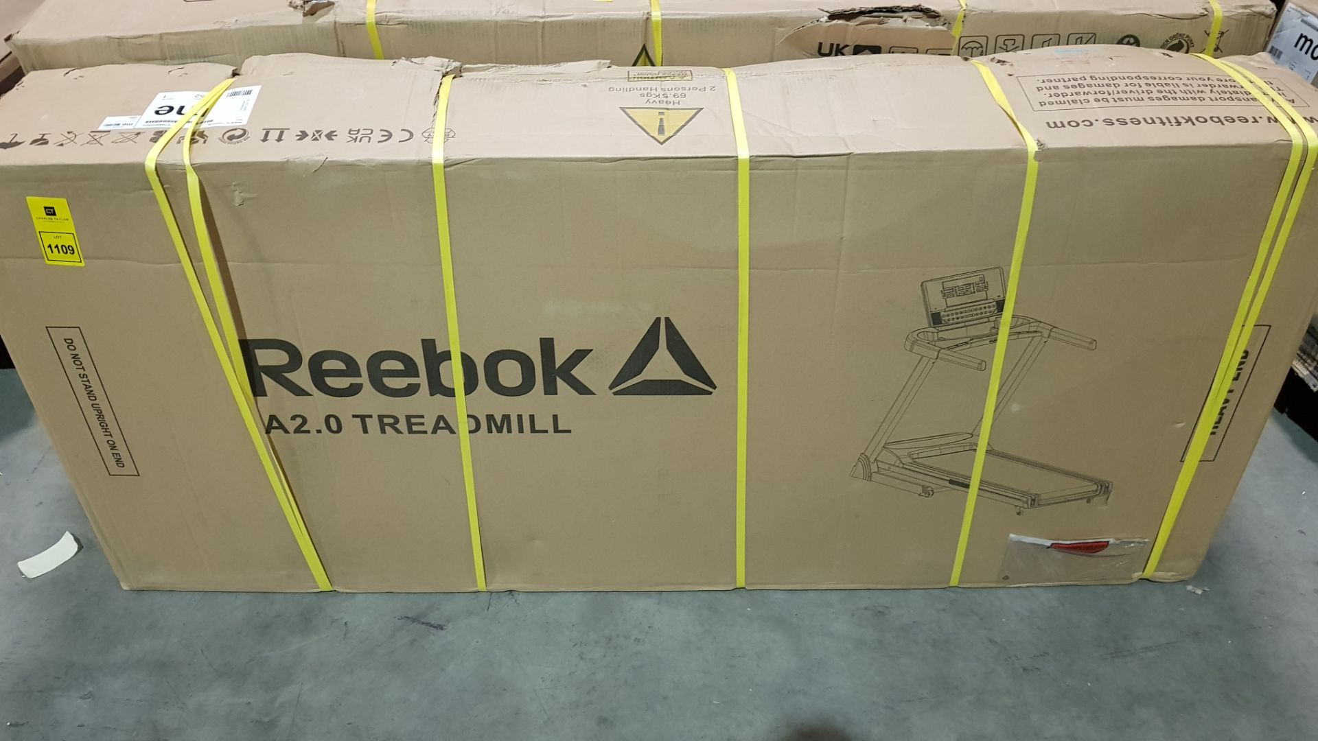 1 X BOXED REEBOK A2.0 TREADMILL IN SILVER - IN 1 BOX ( PLEASE NOTE MINOR STRAP DAMAGE ON BOX ) - Image 2 of 2