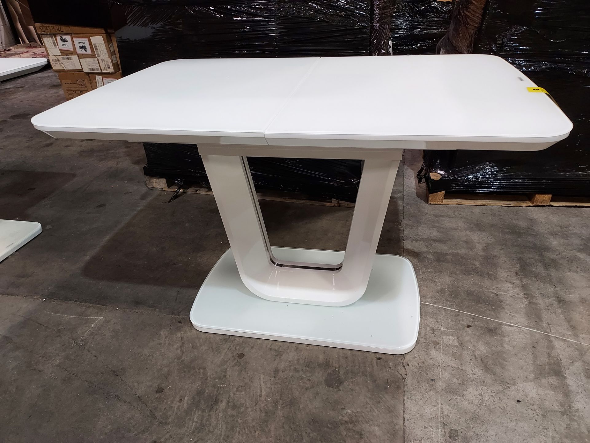 1 X EXTENDABLE LAZZARO DINING TABLE IN WHITE- 120CM/160CM- NOTE CUSTOMER RETURNS
