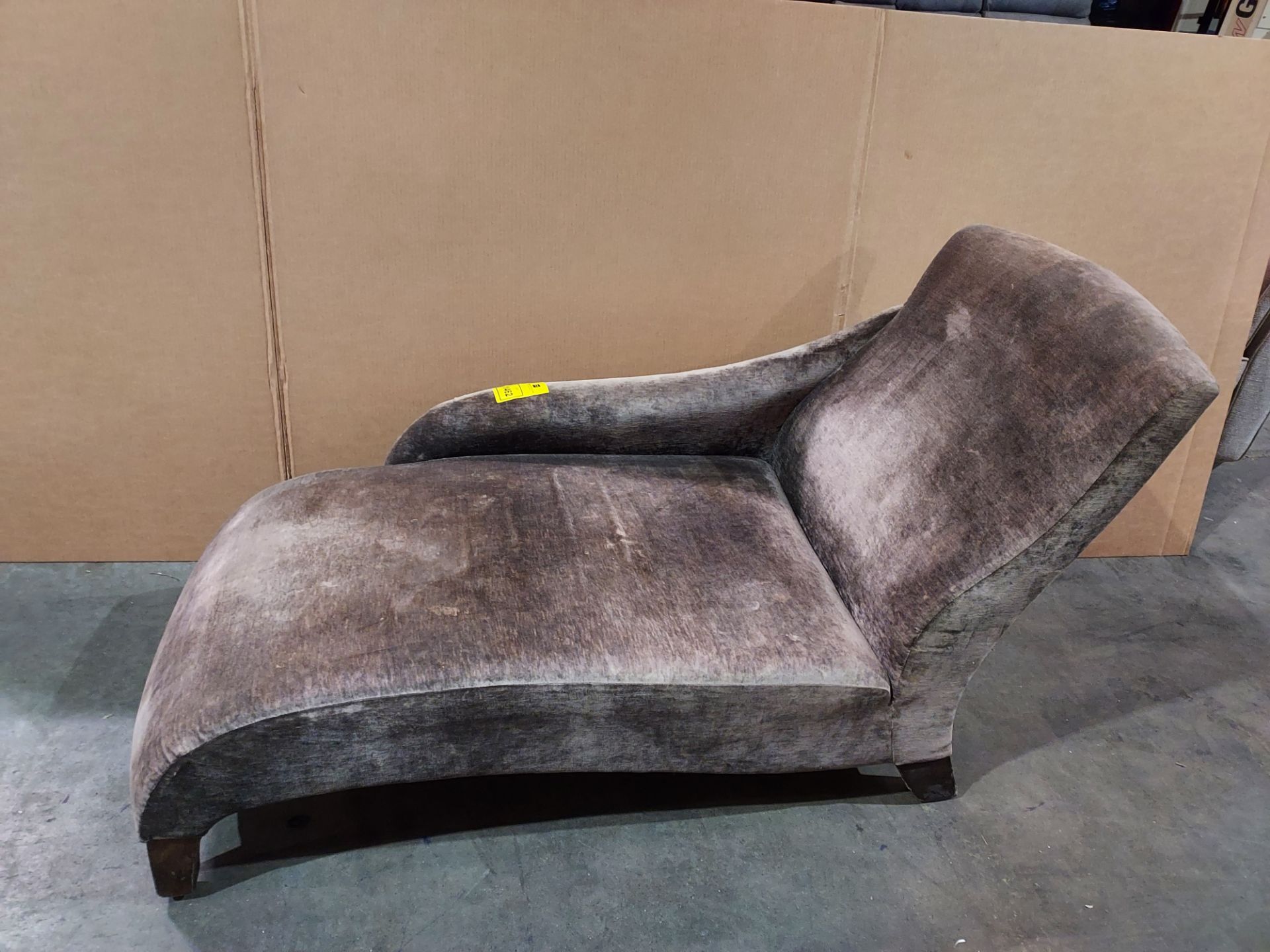1 X CHAISE LONGUE IN BROWN/GREY (USED)