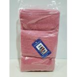 30 X BRAND NEW MUSBURY LUXURY SUPERSOFT TOWELS - ALL IN RICH DAMSON / PINK - (70 X 127 CM ) - IN 2