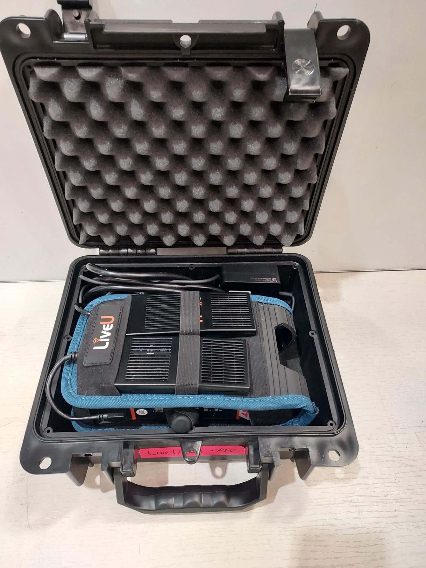 LIVEU SOLO PRO SDI/HDMI 4K VIDEO ENCODER IN CARRY CASE - Image 2 of 2