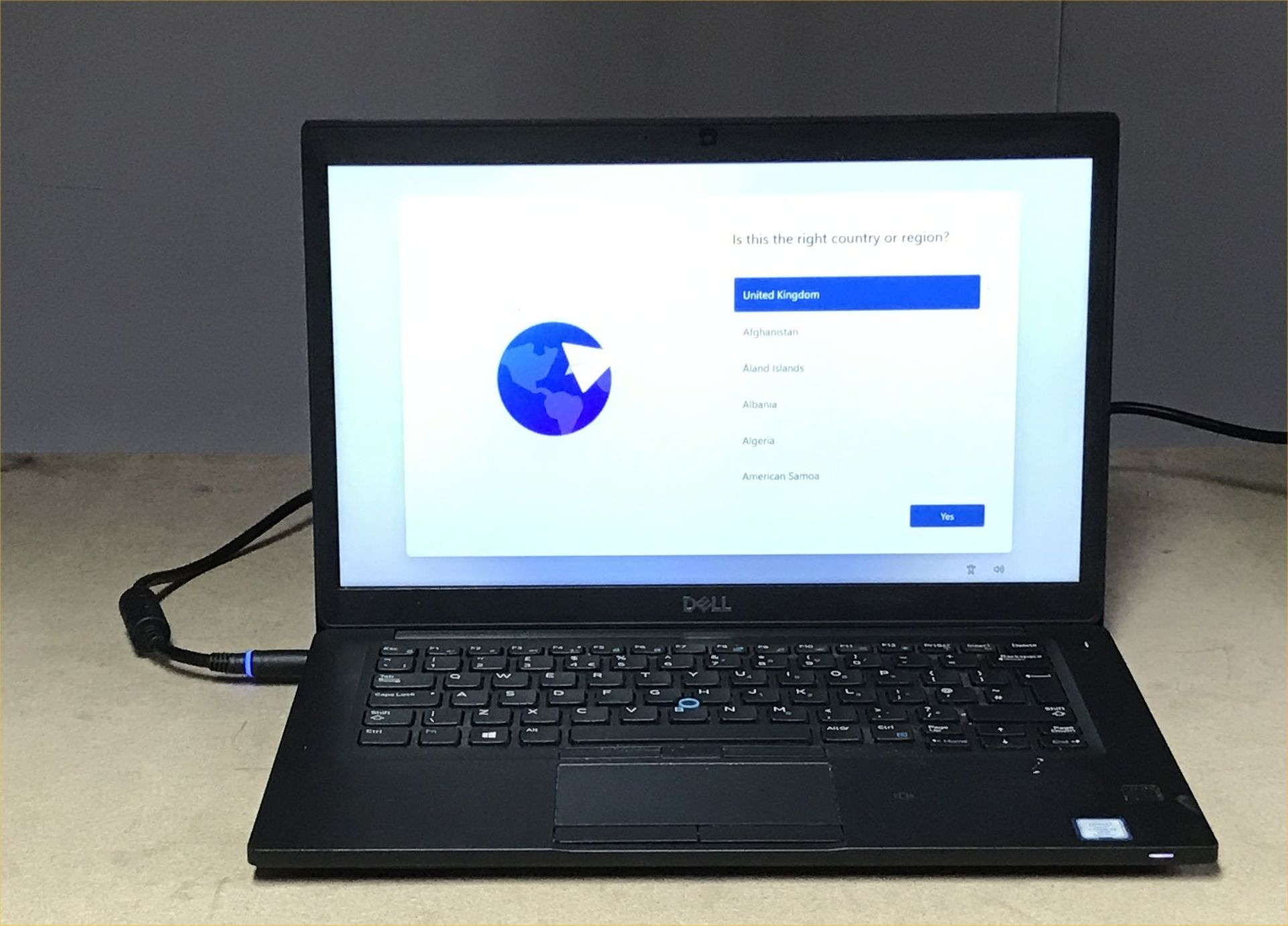 DELL LATITUDE 7490 LAPTOP, INTEL I7-8650U CPU, 8GB RAM, 256GB SSD, DATA WIPED & WIN 11 INSTALLED,