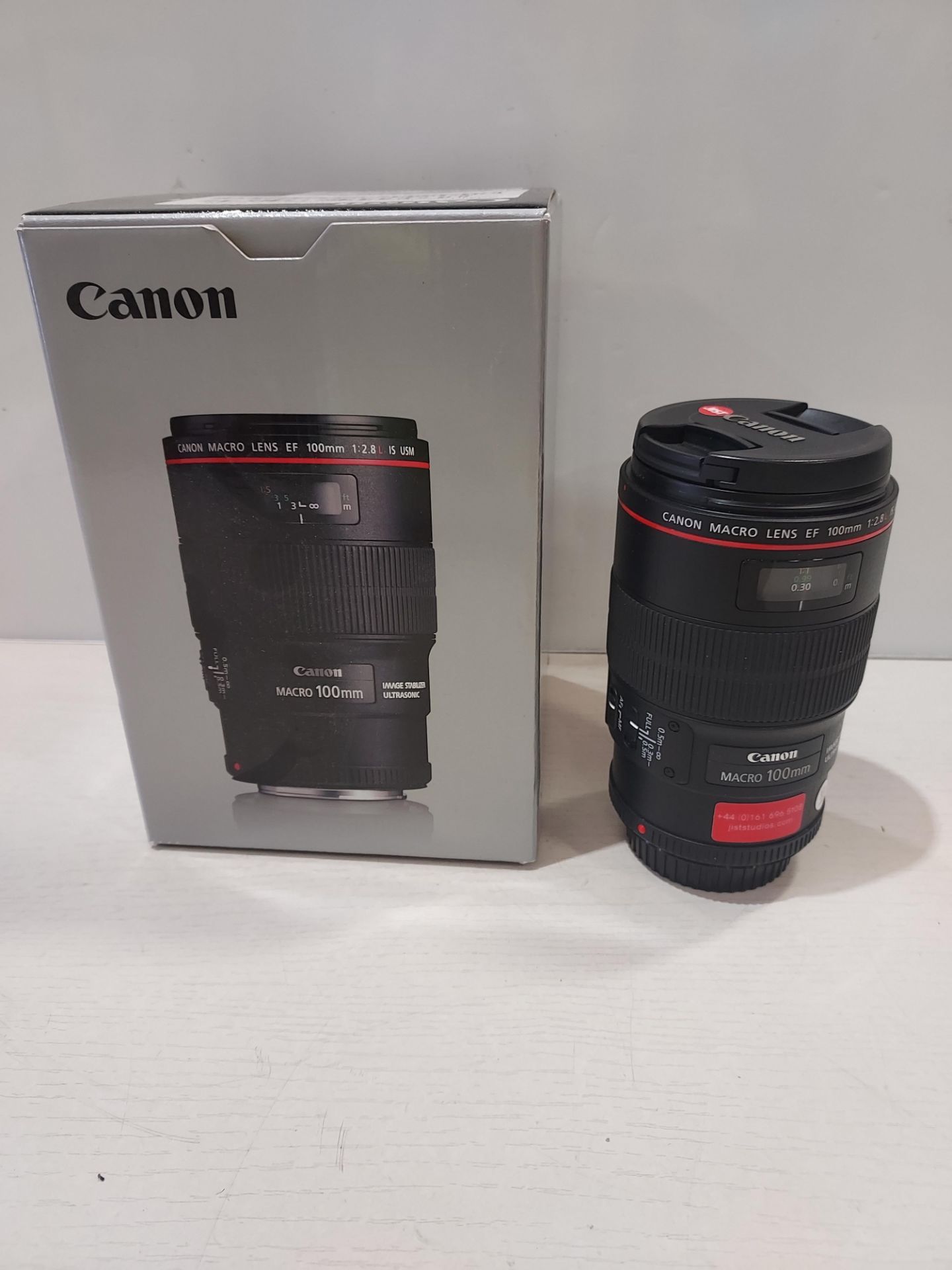 CANON 100MM F/2.8 MACRO LENS WITH ORIGINAL BOX - Image 2 of 2