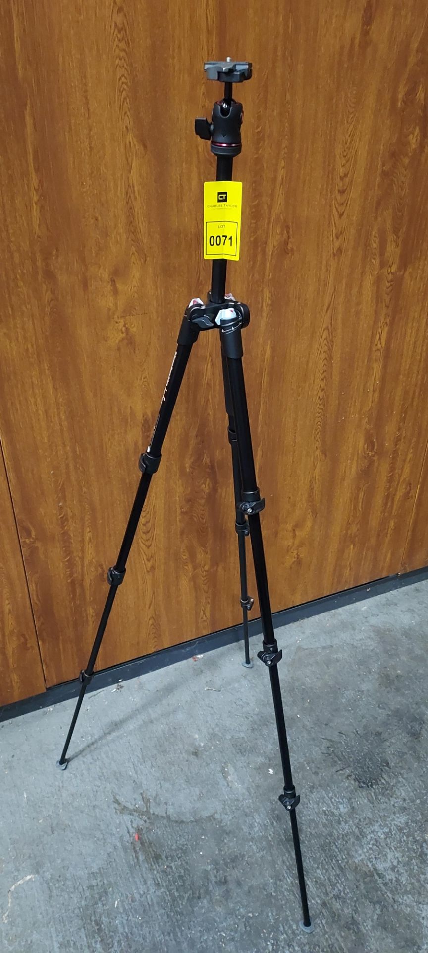 MANFROTTO BEFREE TRIPOD WITH GRIP HEAD - Image 2 of 2