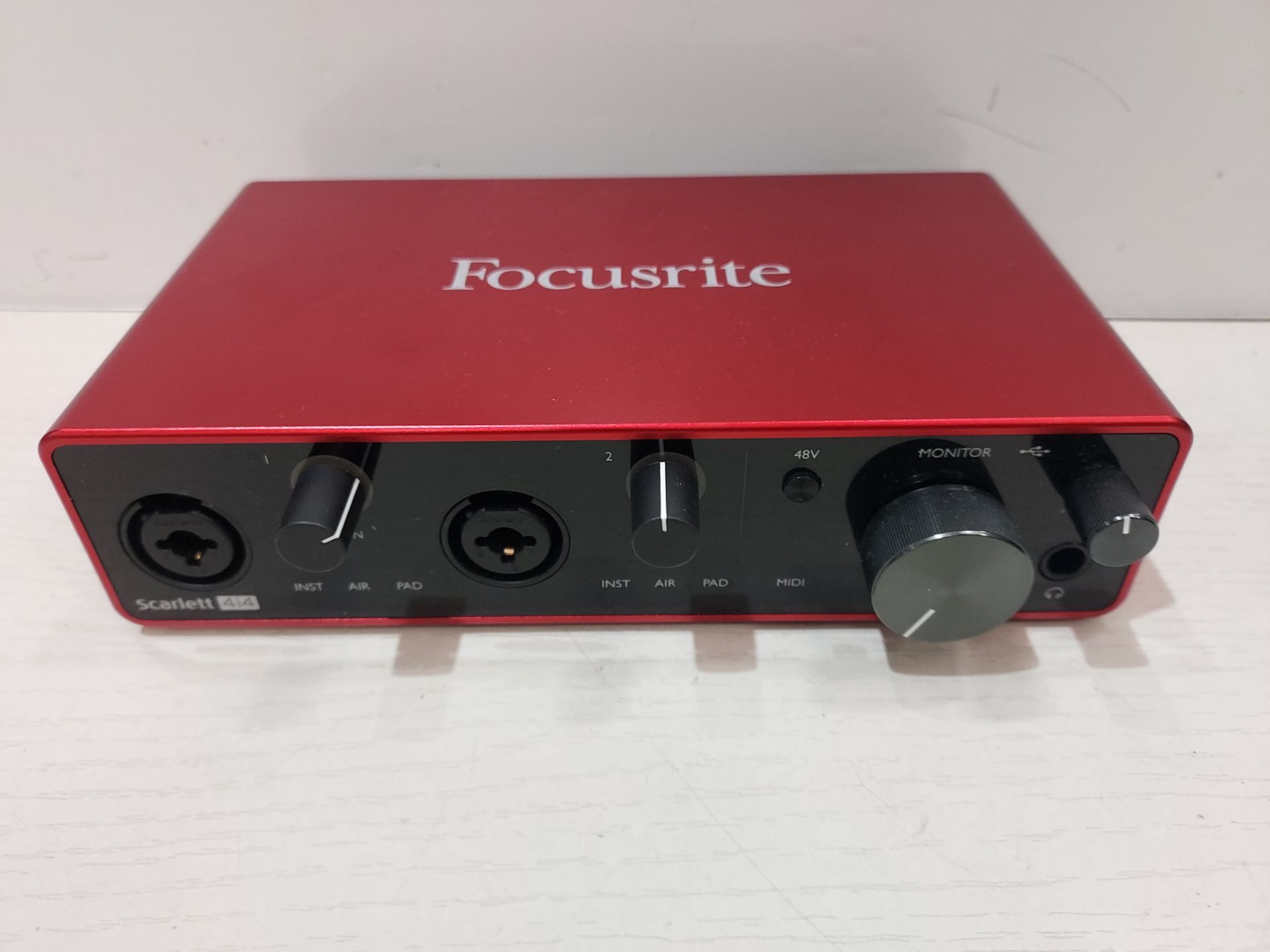 FOCUSRITE SCARLETT-414 4TH GEN USB AUDIO INTERFACE - Image 2 of 3