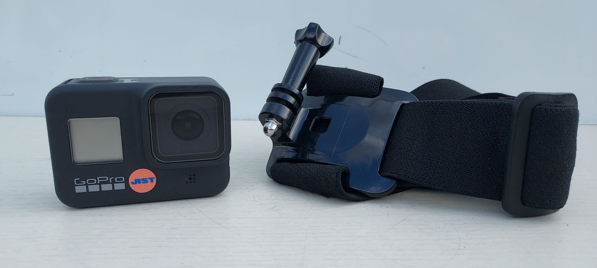 GOPRO HERO8 BLACK - WATERPROOF 4K DIGITAL ACTION CAMERA WITH HYPERSMOOTH STABILISATION, TOUCH SCREEN - Image 2 of 2