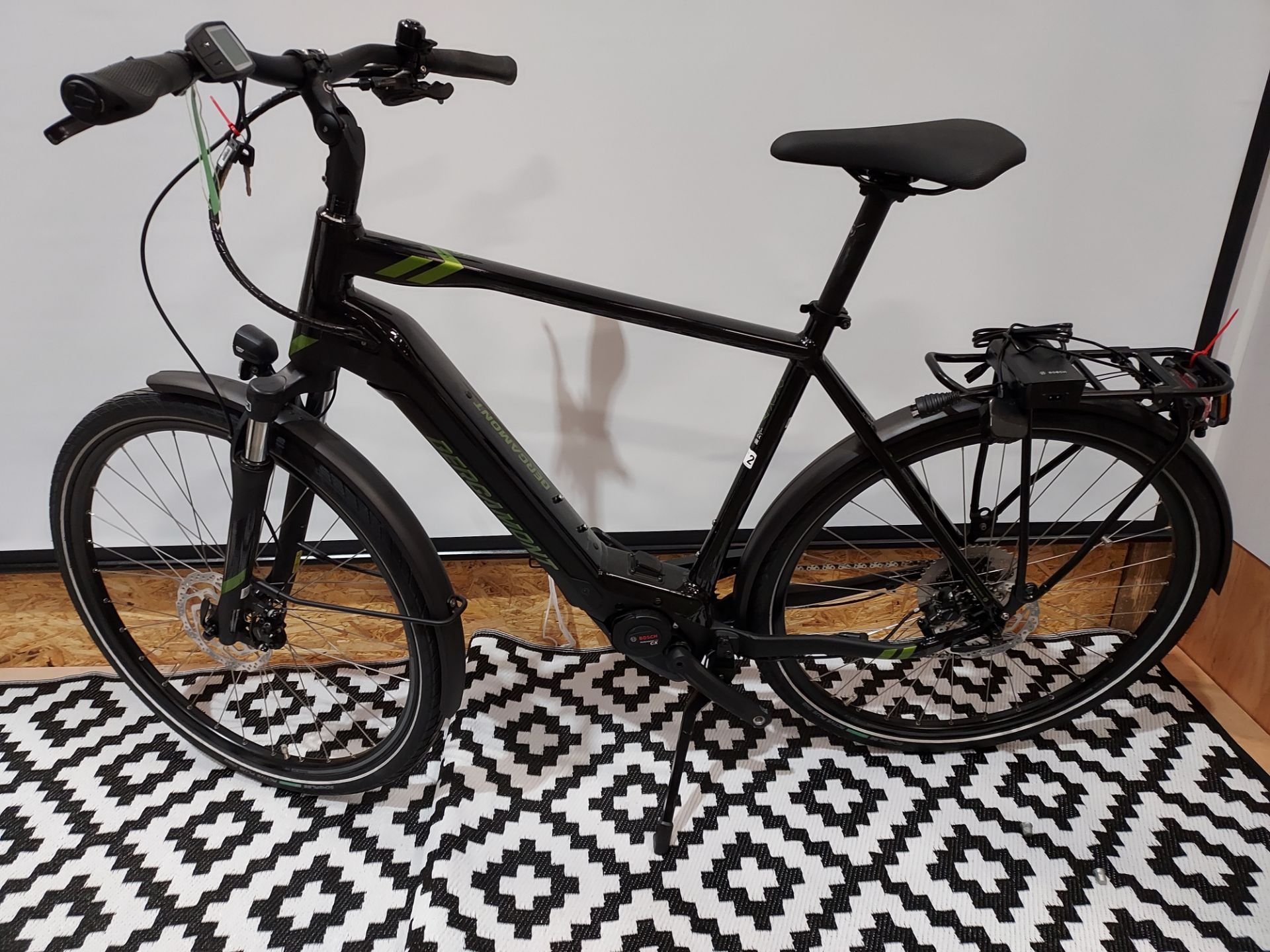 BERGAMONT E-HORIZON SPORT GENT BLACK. ULTRA LITE AL-6061 TUBING, POWERTUBE BATTERY FORK,SUNTOUR