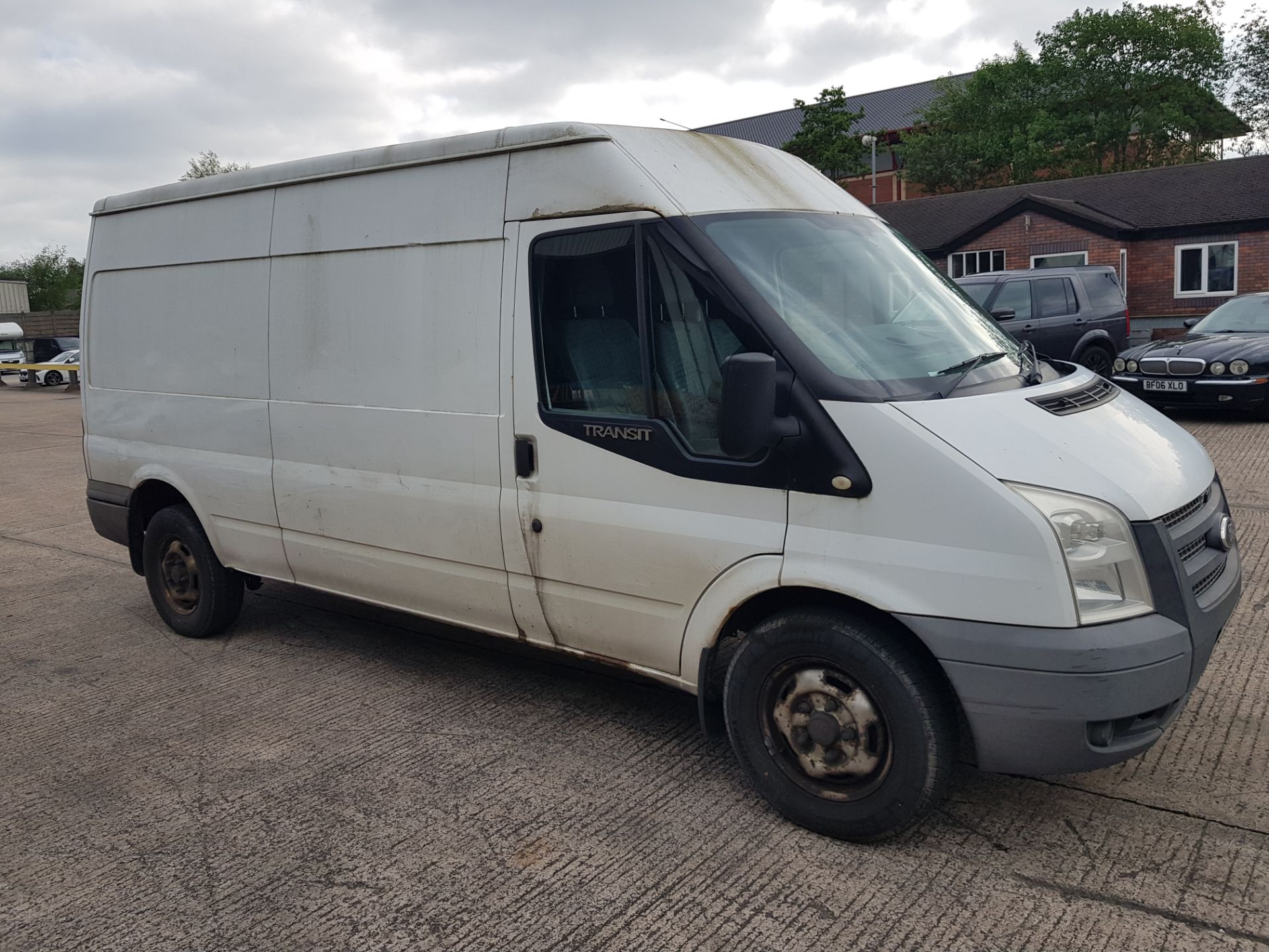 WHITE FORD TRANSIT 125 T350 RWD DIESEL PANEL VAN 2198CC FIRST REGISTERED 11/2/2014 REG: YT63ZXX