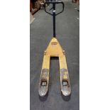 1 X 2500 KG CAPACITY YELLOW PUMP TRUCK