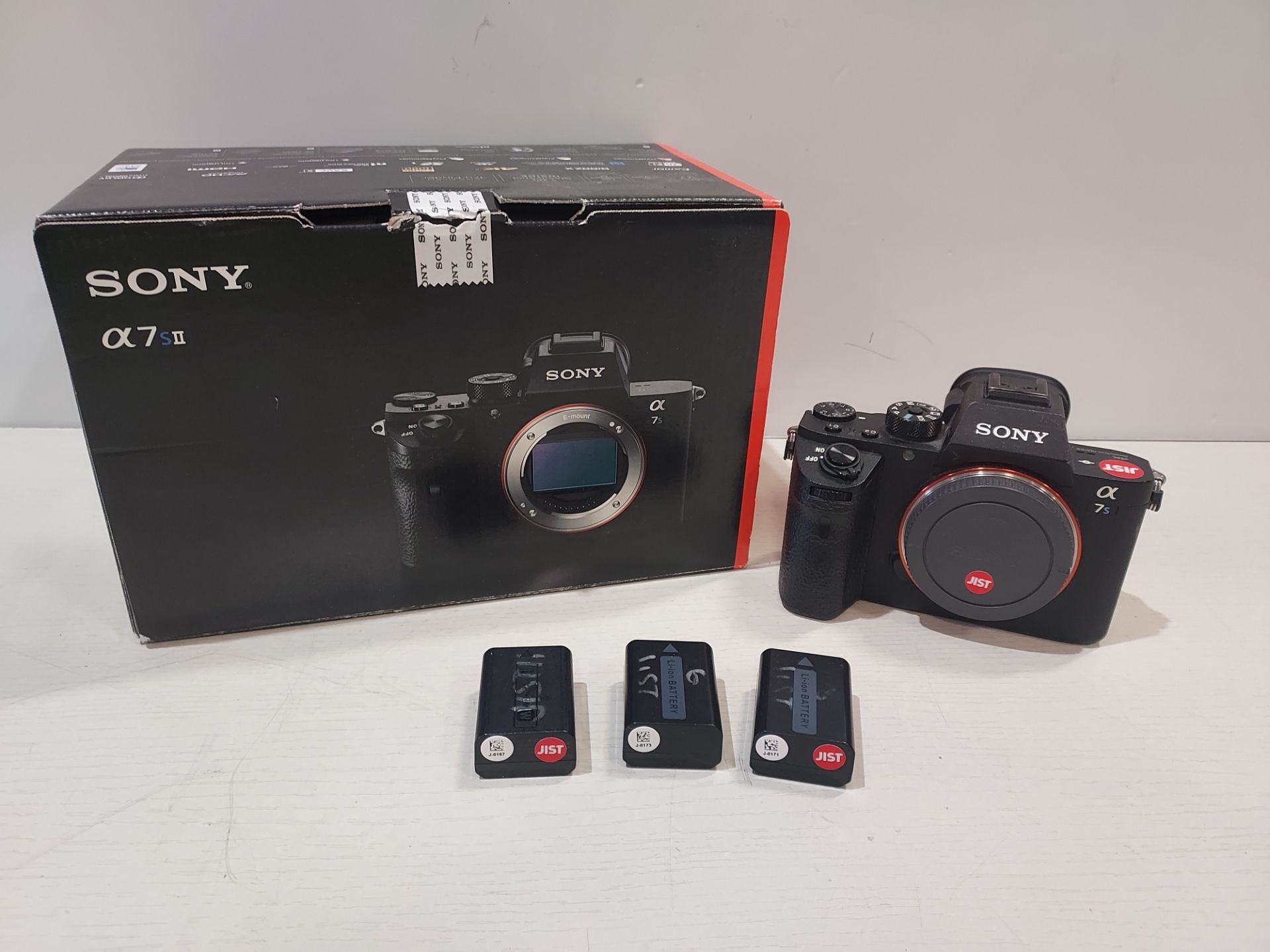 SONY A7S II HYBRID STILLS AND VIDEO MIRRORLESSS INTERCHANGEABLE LENS CAMERA WITH SPARE BATTERIES & - Image 2 of 3