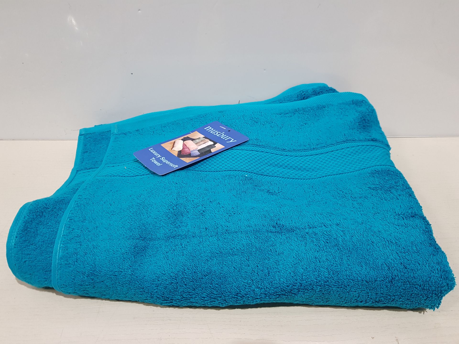 30 X BRAND NEW MUSBURY LUXURY SUPERSOFT TOWELS - ALL IN TEAL - (70 X 127 CM ) - IN 1 BOXES