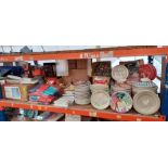 1000 + BRAND NEW MIXED LOT CONTAINING SIZE LARGE PARTY/ BARBEQUE CARDBOARD PLATES IN VARIOUS