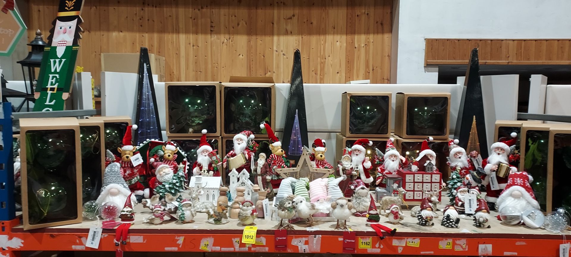 FULL BAY OF MIXED PREMIER CHRISTMAS LOT CONTAINING 29.5CM LIT SANTA TRUCK ADVENT CALENDER , 35CM