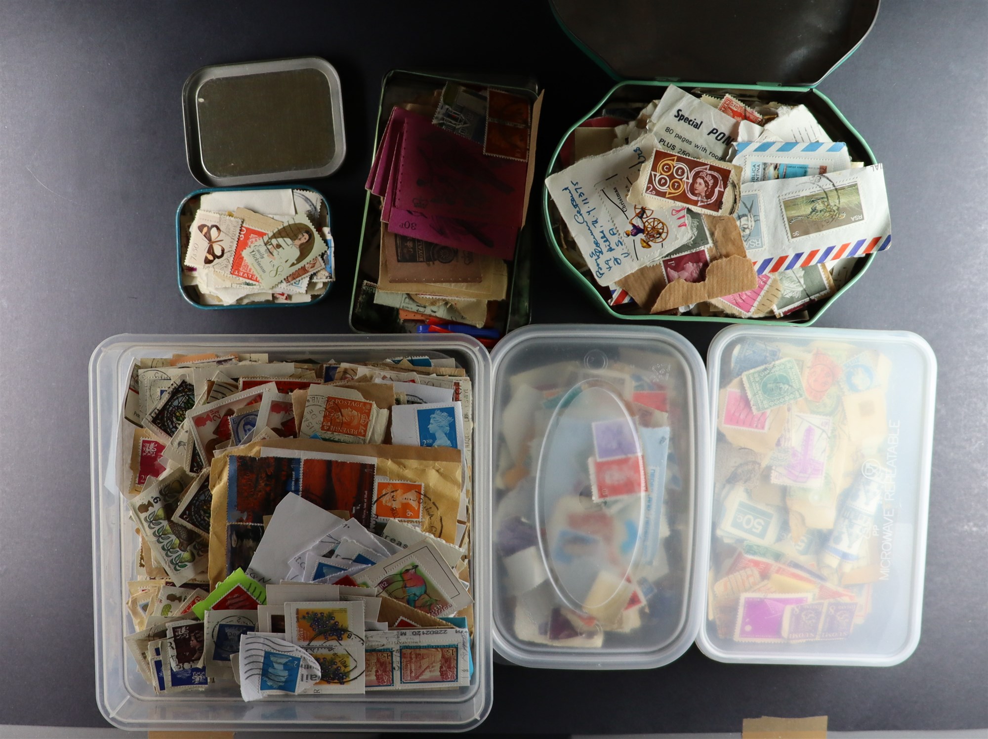COLLECTIONS & ACCUMULATIONS WORLD CARTON of albums, tins and tubs. Mainly used both on and off - Image 5 of 6