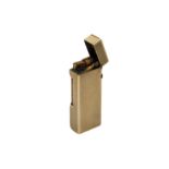 A 9CT GOLD DUNHILL LIGHTER, CIRCA 1964