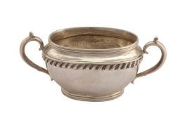 A NICHOLAS II EARLY 20TH CENTURY RUSSIAN 84 ZOLOTNIK SILVER SUGAR BOWL, SAINT PETERSBURG CIRCA 1910 