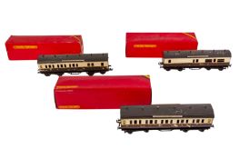 A GROUP OF THREE BASSETT-LOWKE 1921 SERIES O GAUGE OR GAUGE 1 TINPLATE COACHES,