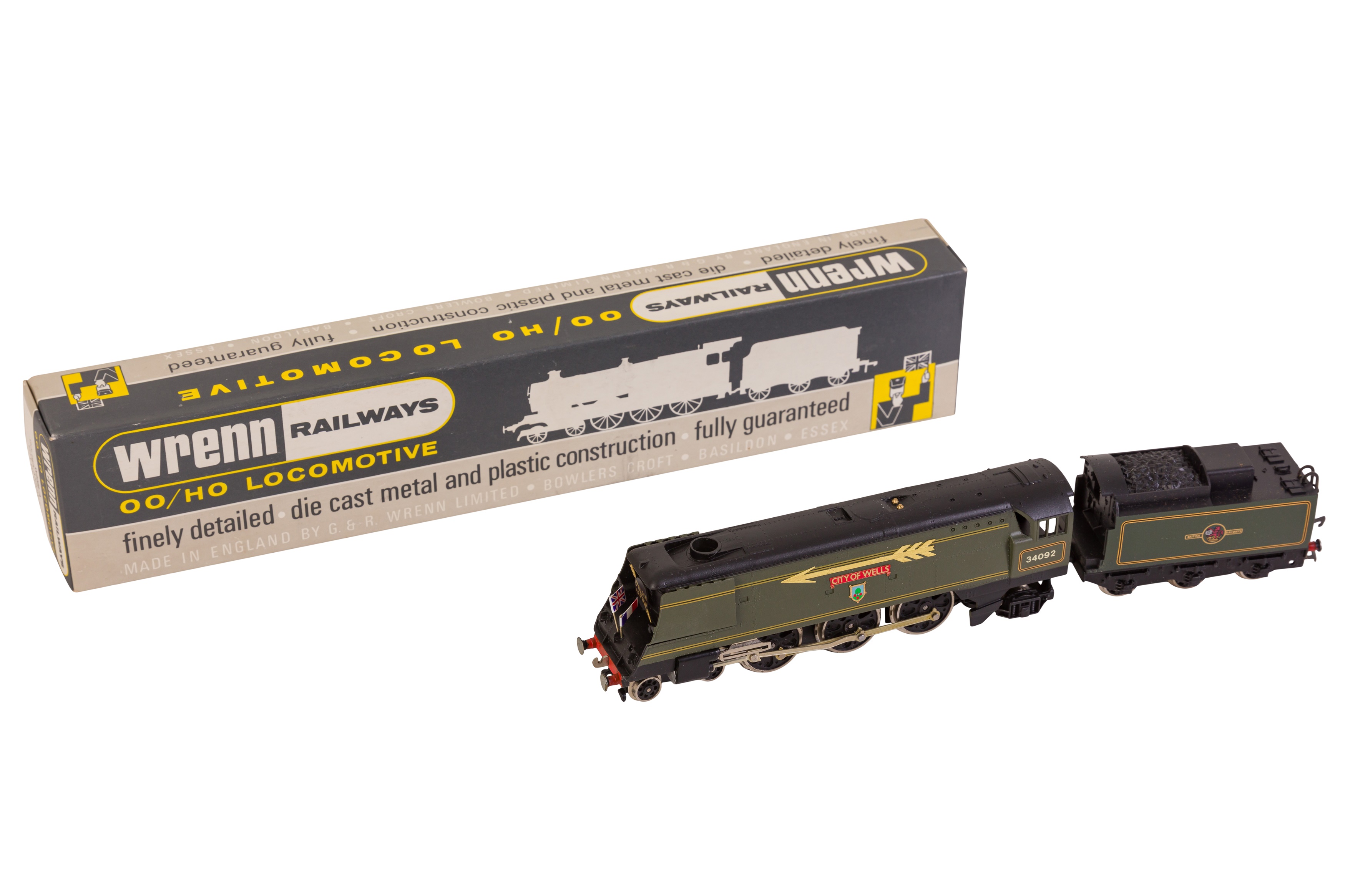 A WRENN OO GAUGE W2266/A STREAMLINED PACIFIC ENGINE AND TENDER 'CITY OF WELLS'