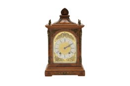 A LATE 19TH CENTURY GERMAN MANTEL CLOCK