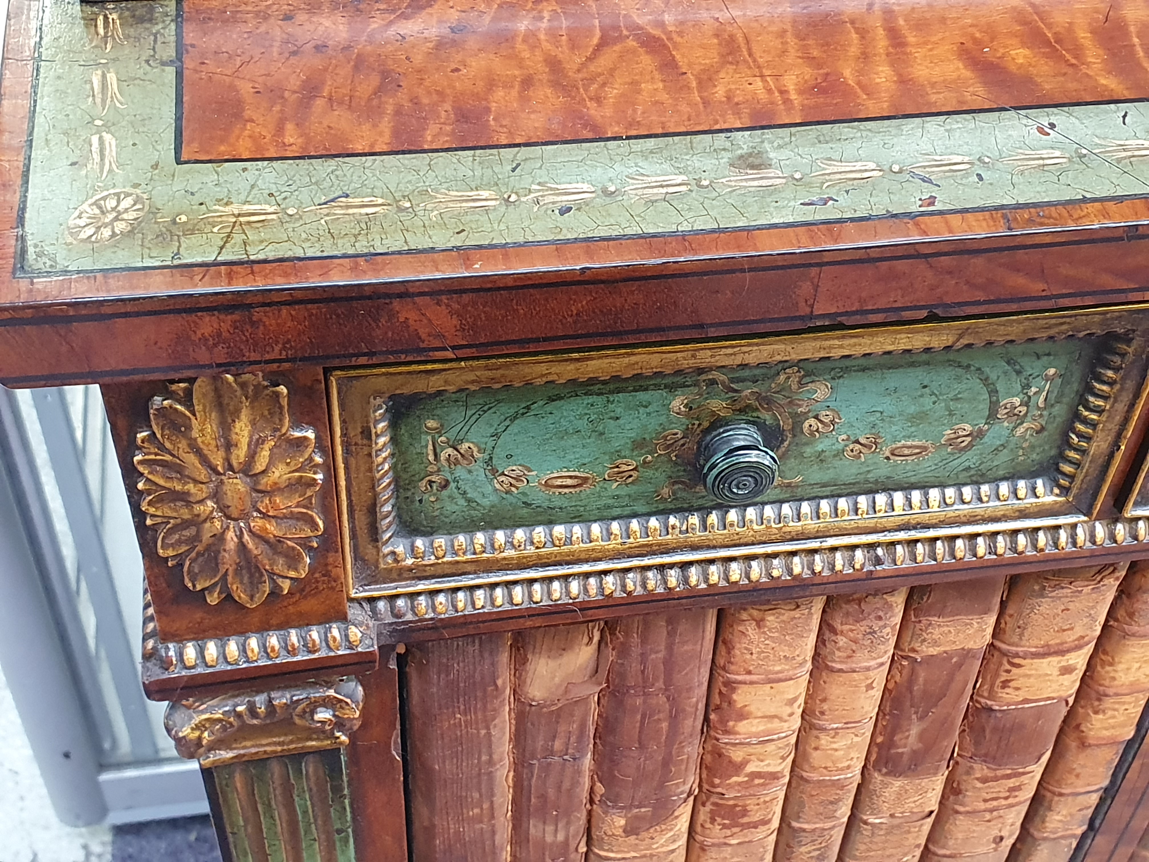 A SHERATON STYLE SATINWOOD CABINET, LATE 18TH CENTURY - Image 4 of 16