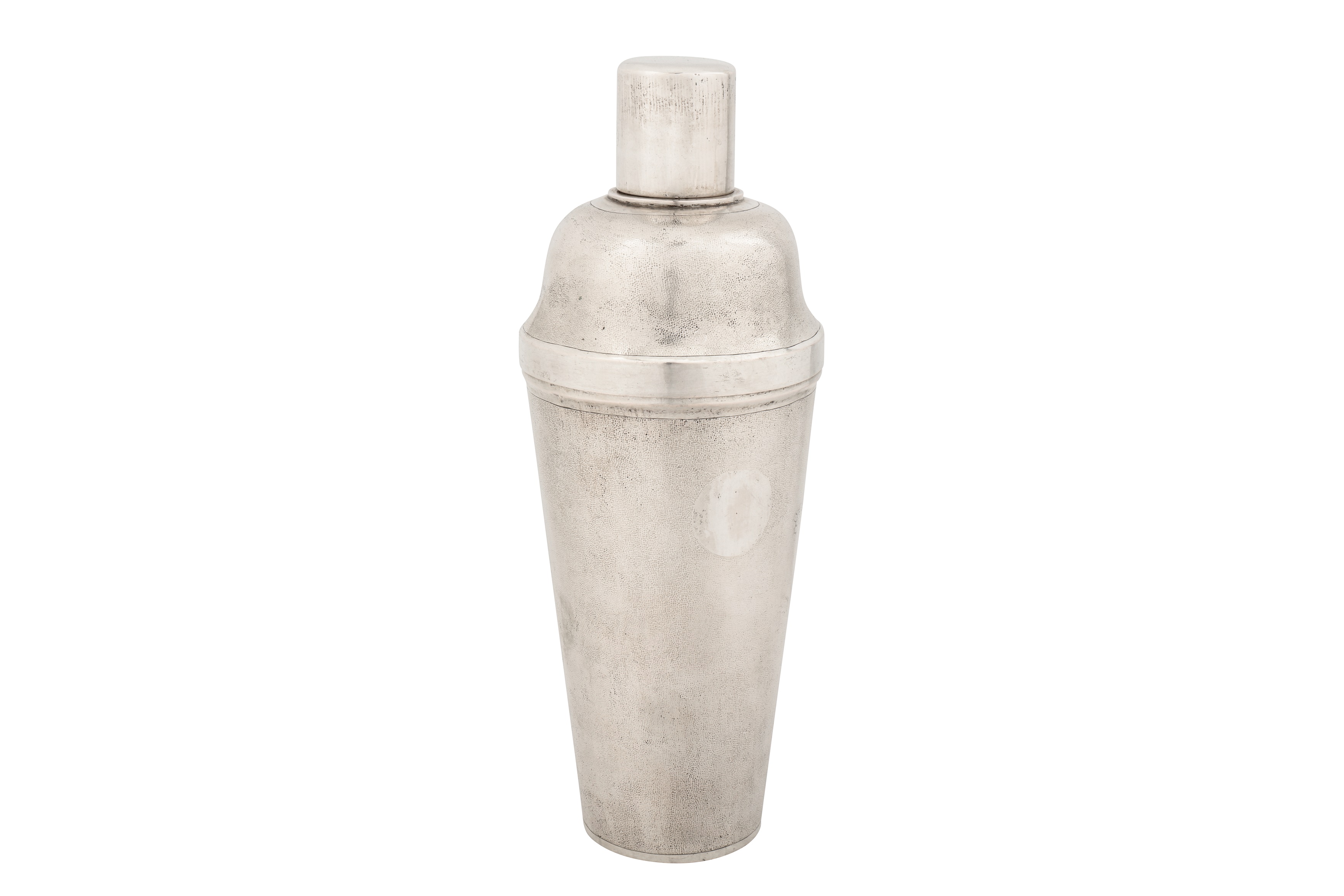 An early 20th century Chinese export silver cocktail shaker, Shanghai dated 1932 by Xing retailed by - Image 2 of 6