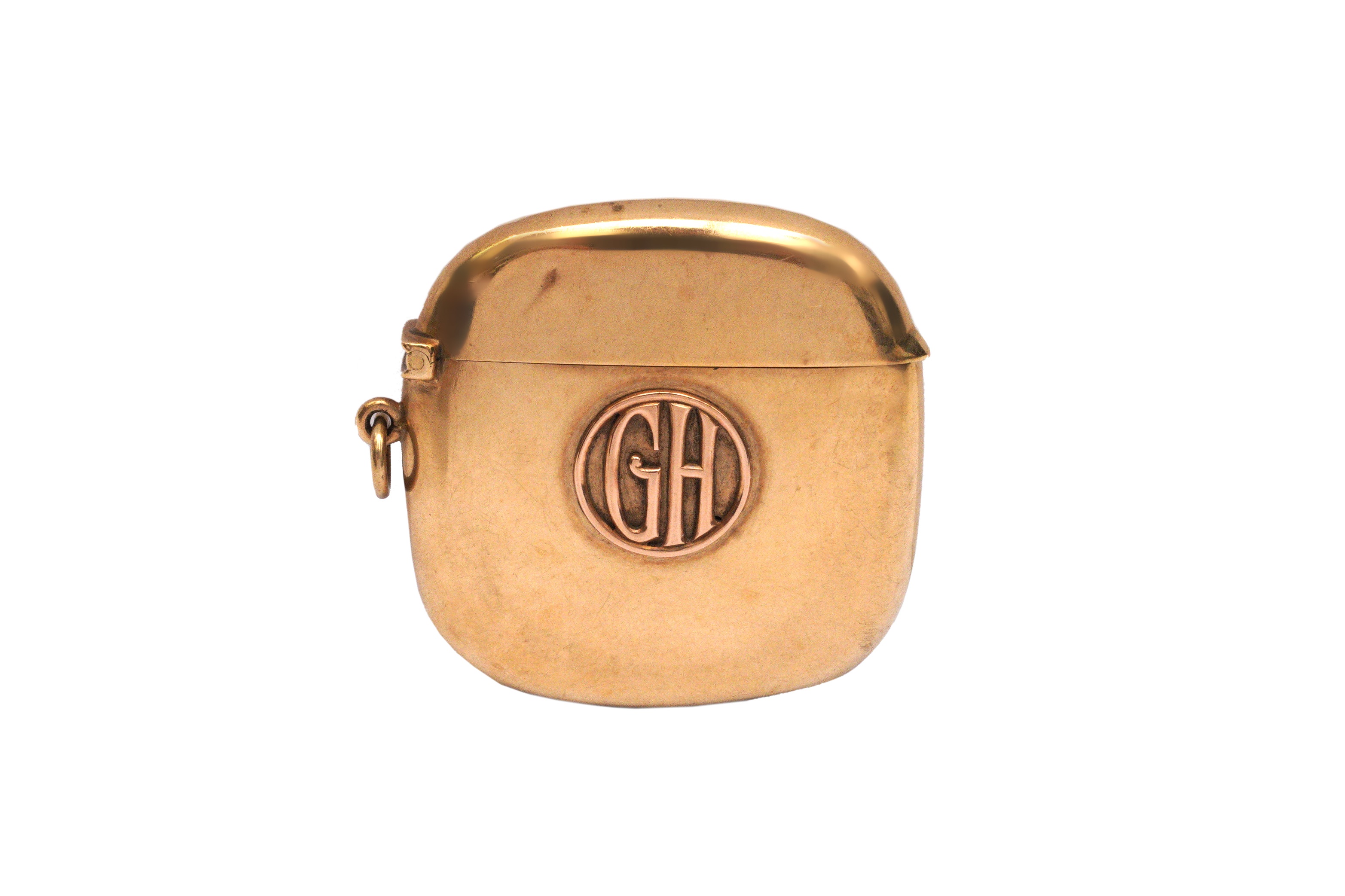 A GEORGE V SQUARE 9CT GOLD VESTA CASE, CHESTER 1911 BY SAMPSON MORDAN AND CO