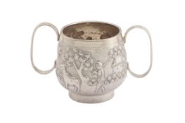 AN EARLY 20TH CENTURY ANGLO – INDIAN UNMARKED SILVER TWIN HANDLED SUGAR BOWL, CALCUTTA CIRCA 1910
