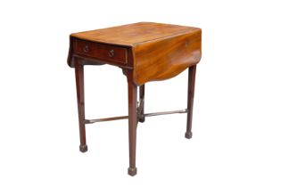 A GEORGE III MAHOGANY BUTTERFLY PEMBROKE TABLE, LATE 18TH CENTURY