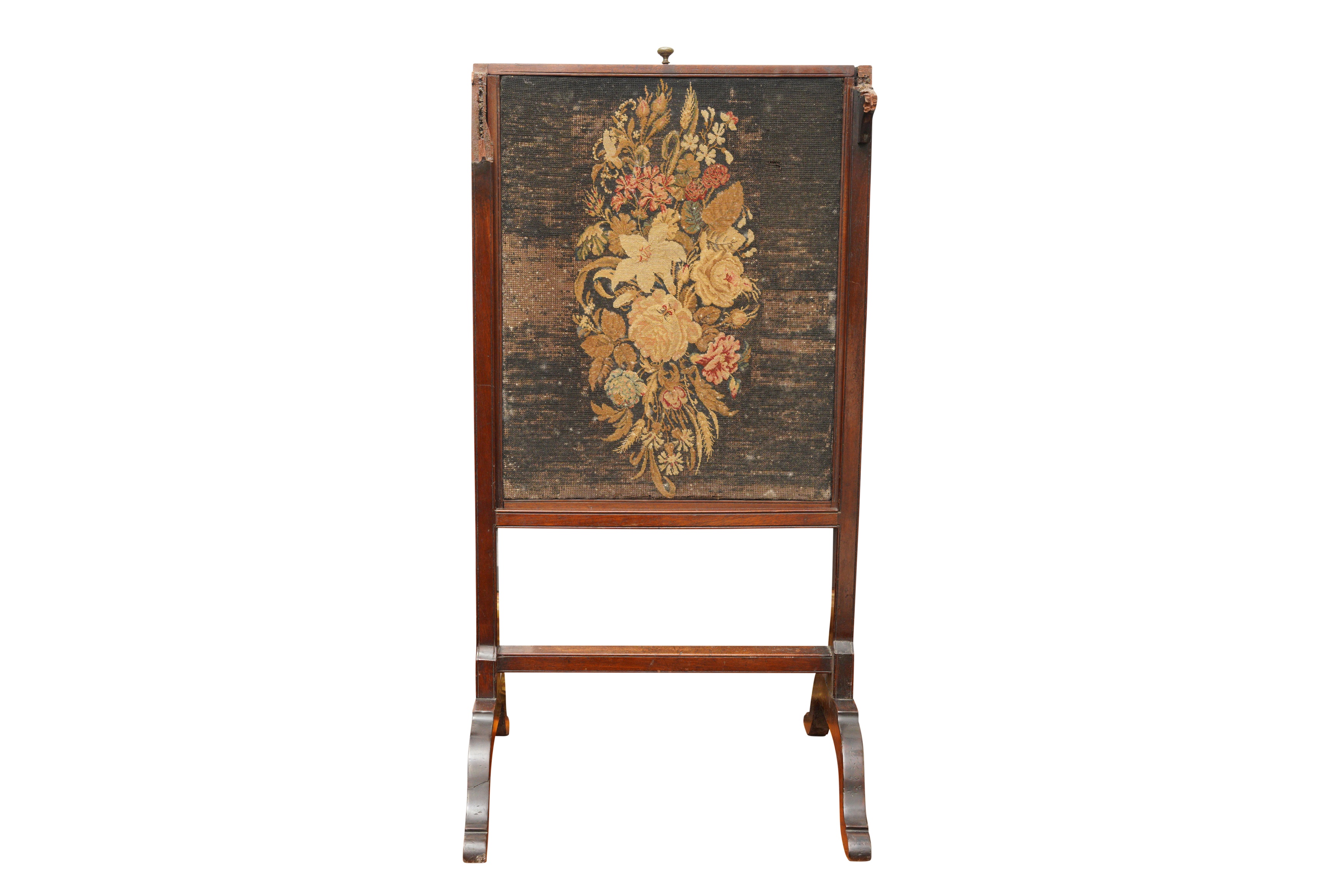 A GEORGE III STYLE VICTORIAN MAHOGANY FIRE SCREEN, LATE 19TH CENTURY