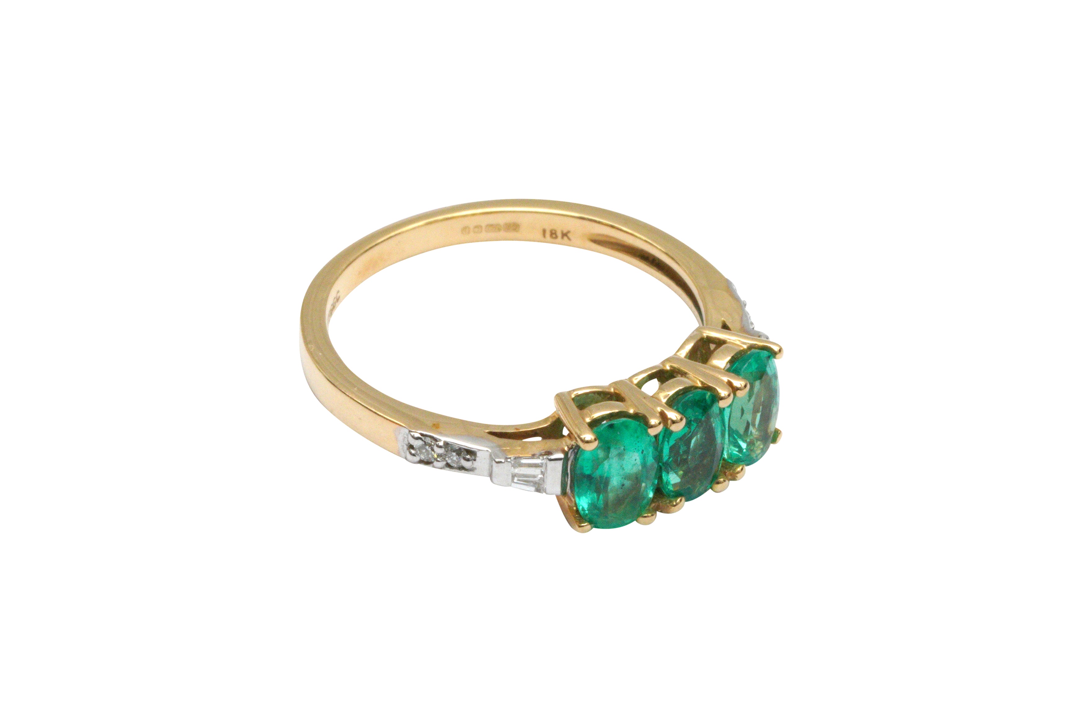 A THREE-STONE EMERALD RING - Image 2 of 2