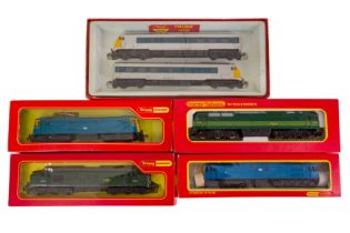 A GROUP OF TRIANG HORNBY AND HORNBY DIESEL AND ELECTRIC OO GAUGE LOCOMOTIVES