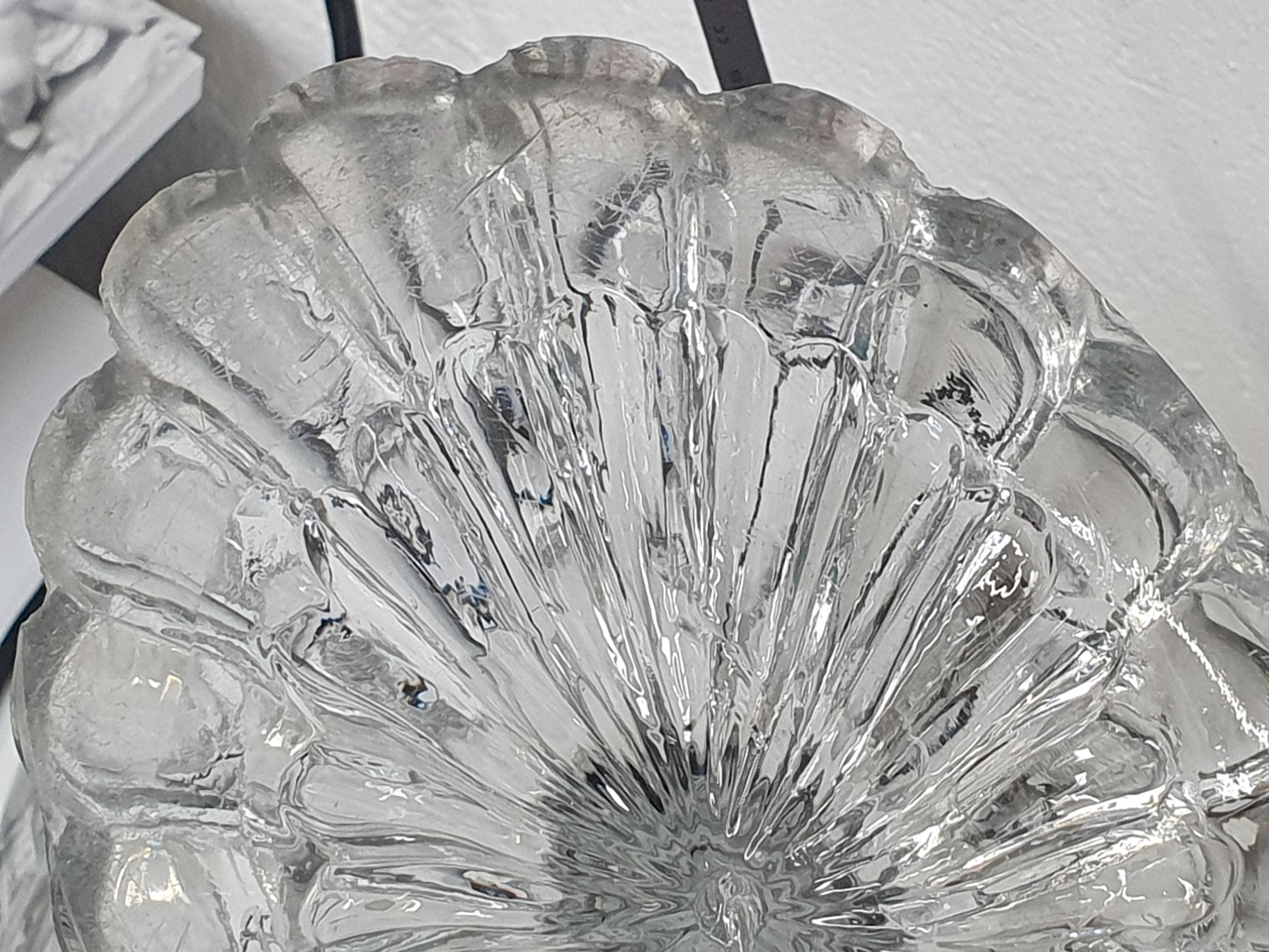 AN IRISH WATERFORD GLASS COMPORT OF NAVETTE FORM - Image 13 of 18