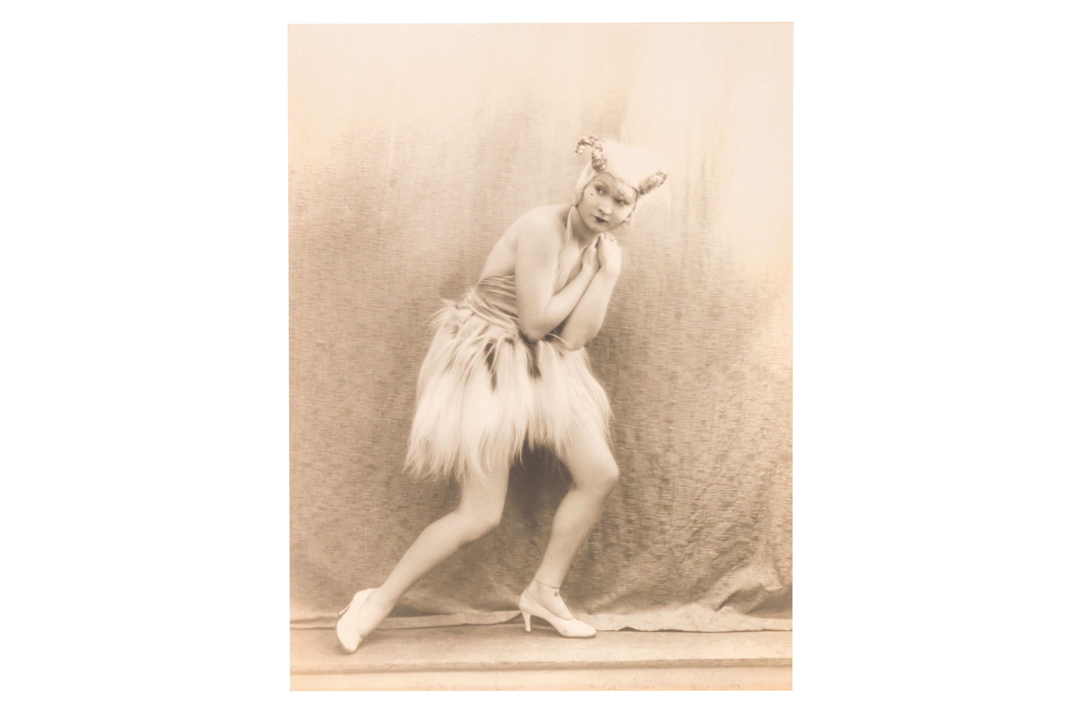 LA JOLIE JACKIE, c.1930s - Image 7 of 13